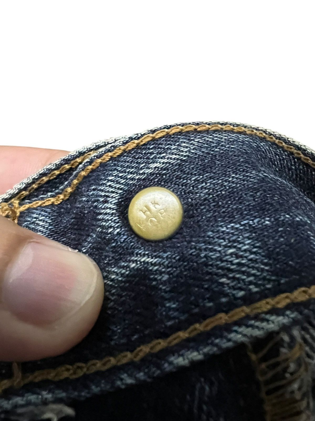 Levi's Vintage Levi’s 505-03 Faded Distress Jean Size US 34 / EU 50 - 12 Thumbnail