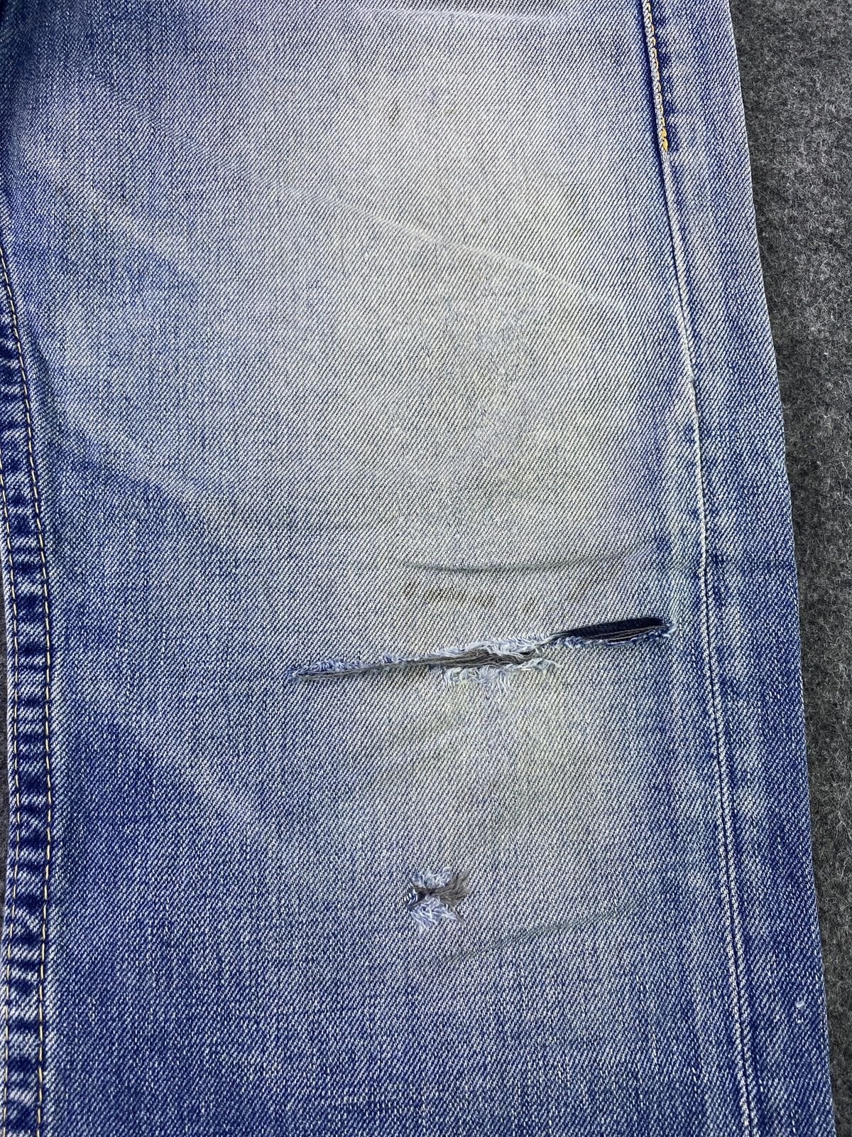 Jean × Levi's × Vintage Vintage Levis 901 Jeans Distress Blue Wash - J917 Size US 34 / EU 50 - 14 Thumbnail