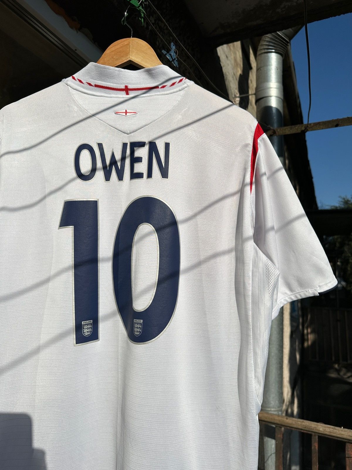 Umbro 2006 Vintage Umbro England Michael Owen Home Soccer Jersey Size US XL / EU 56 / 4 - 7 Thumbnail