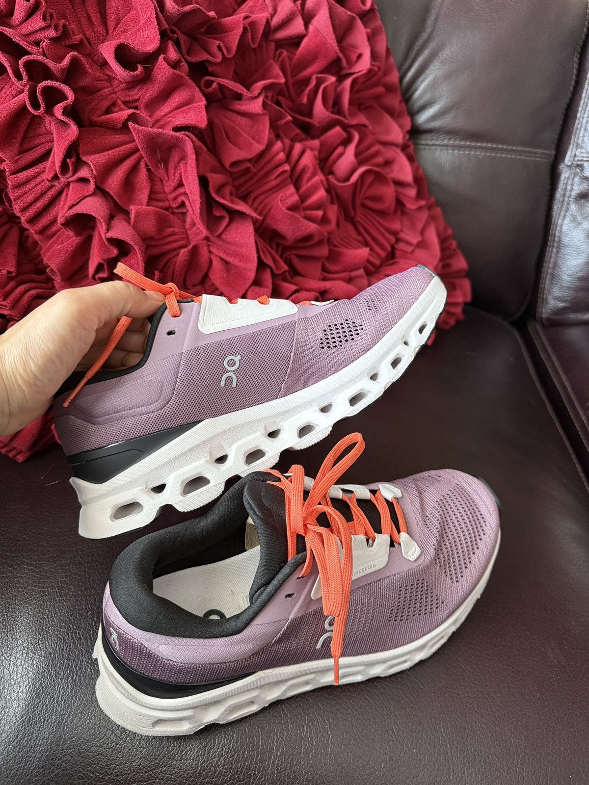 On On Women’s Cloudstratus 3 NWOT size 8 color in Quartz | Lily Size US 8 / IT 38 - 7 Thumbnail