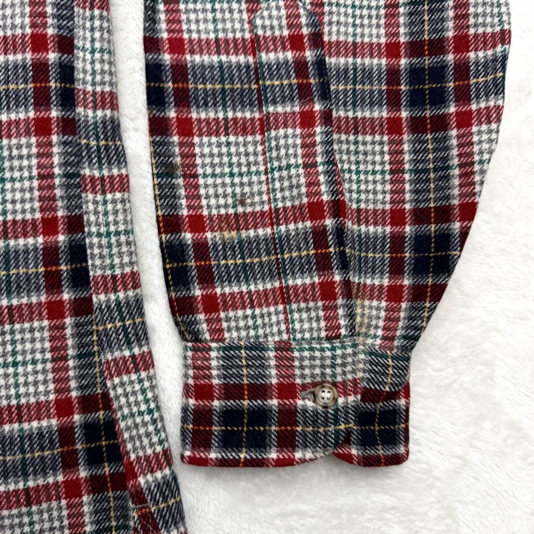 Pendleton VINTAGE Pendleton Flannel Shirt Mens L Button Up Red Plaid Wool Made In USA Size US L / EU 52-54 / 3 - 5 Thumbnail