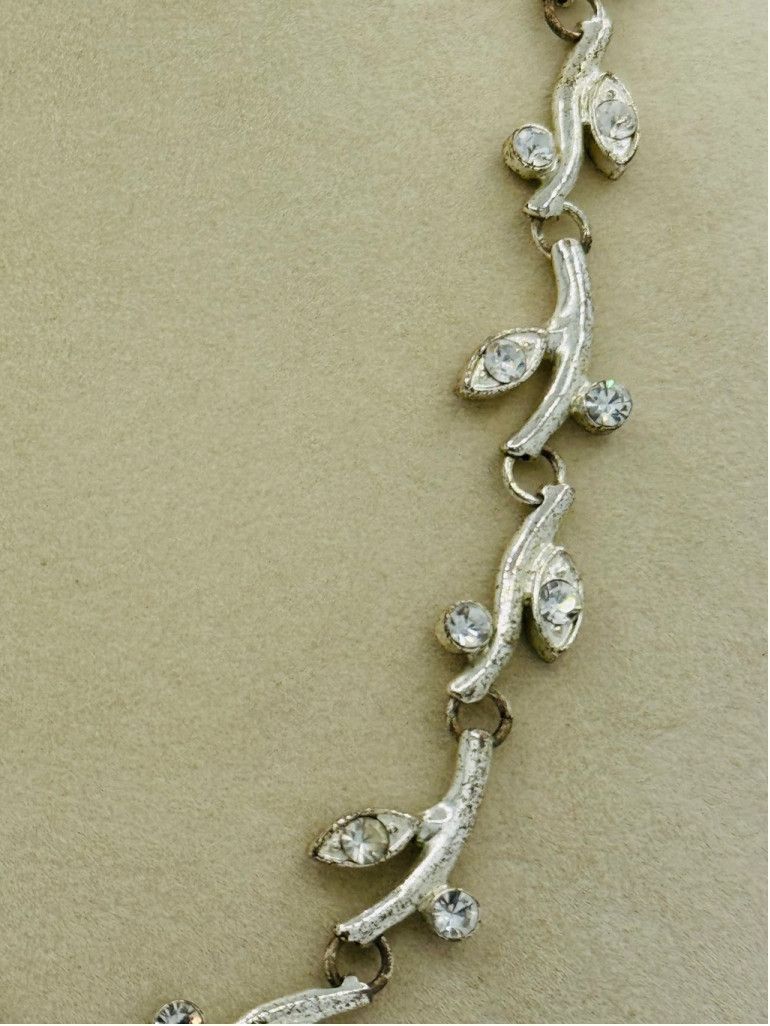 Other Sparkling Vine Rhinestone Necklace 14-16" Size ONE SIZE - 5 Thumbnail