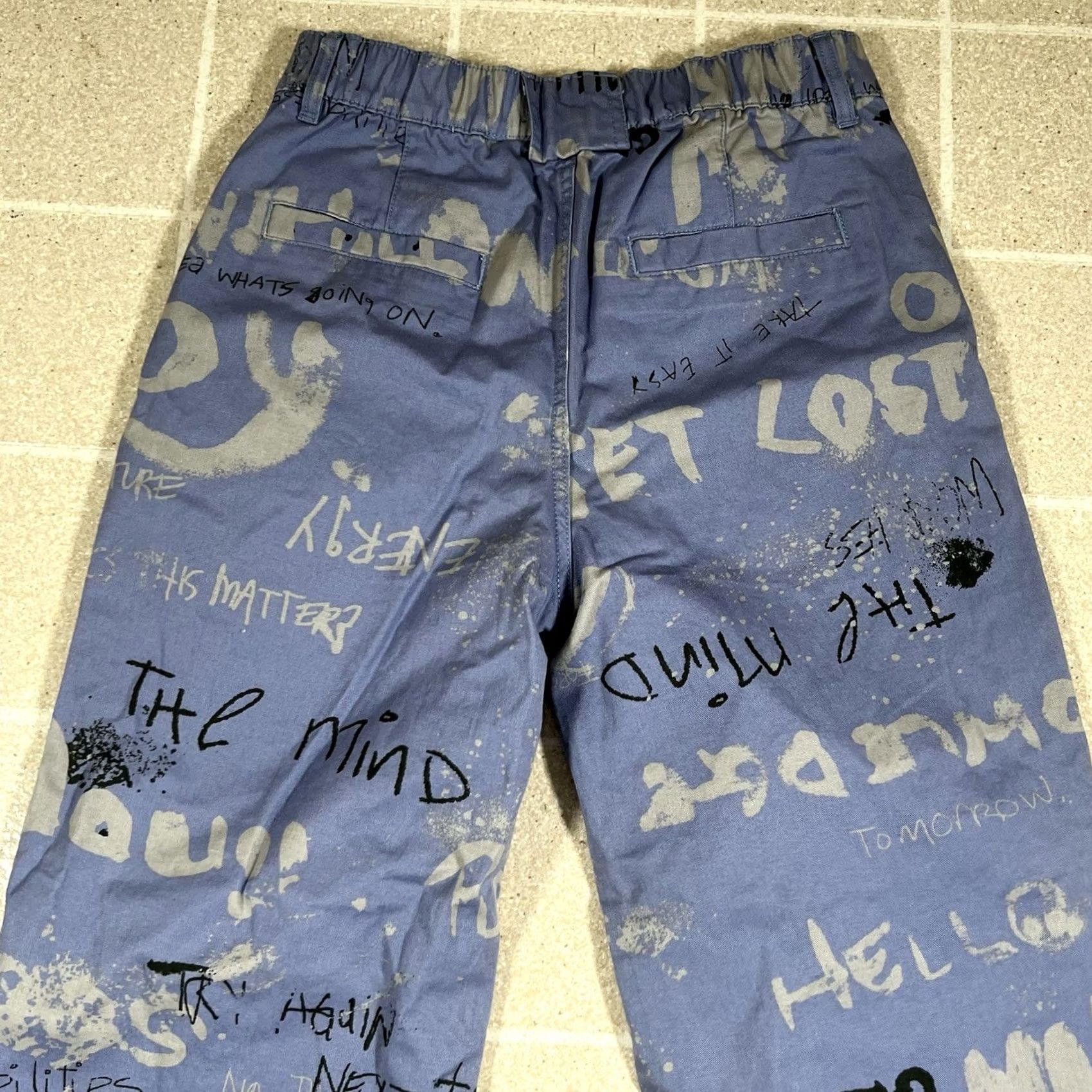 Urban Outfitters VINTAGE Urban Outfitters Pants Mens S Purple Allover Graffiti Print Baggy Wide Leg Shirt Size US 29 - 4 Thumbnail