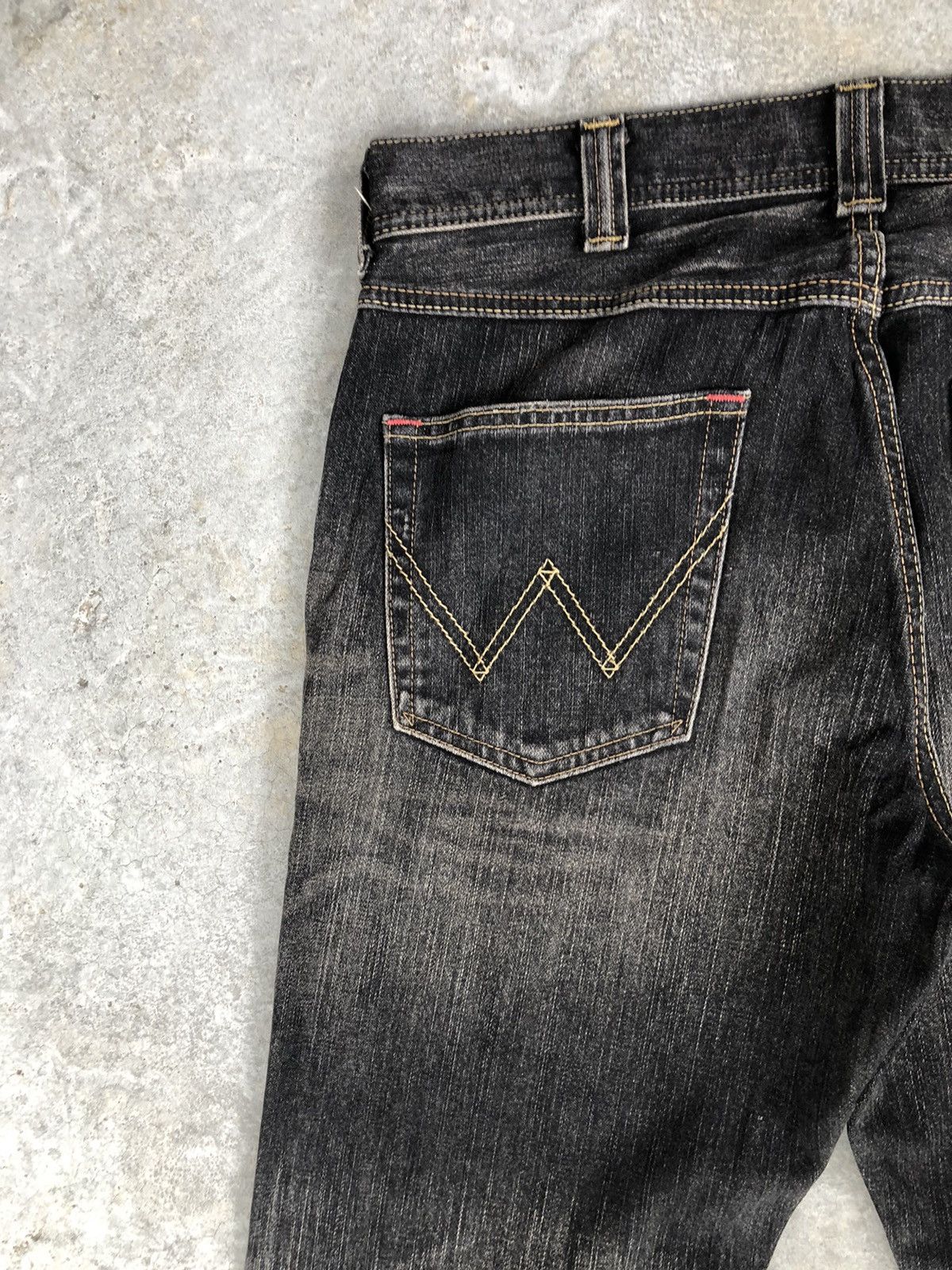Wrangler Wrangler Flared Jeans Distressed Distressed Jeans Size US 33 - 9 Thumbnail
