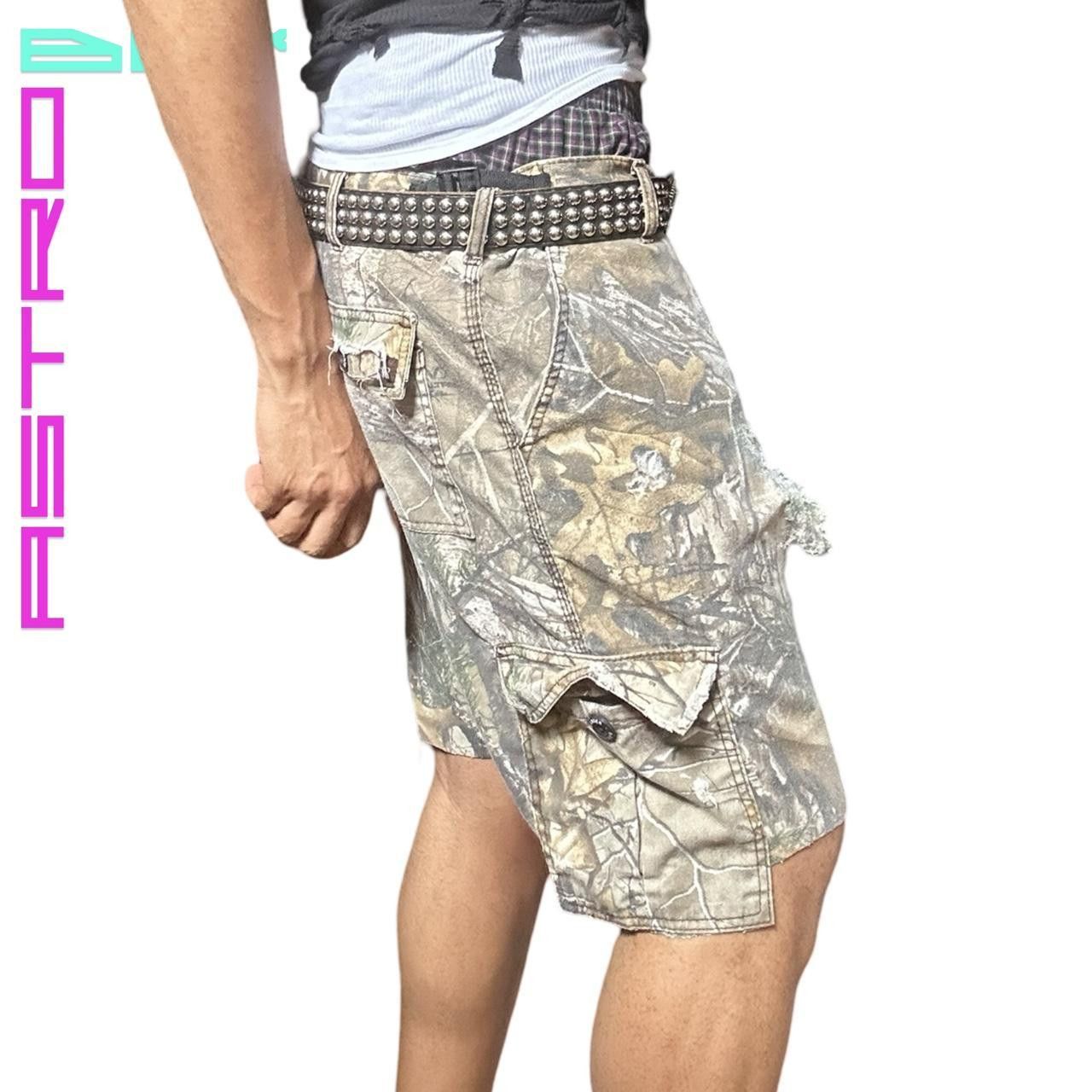 Other ASTROBOI* DISTRESSED REALTREE CAMOUFLAGE RIPPED SHORTS _ 34" Size US 34 / EU 50 - 3 Thumbnail