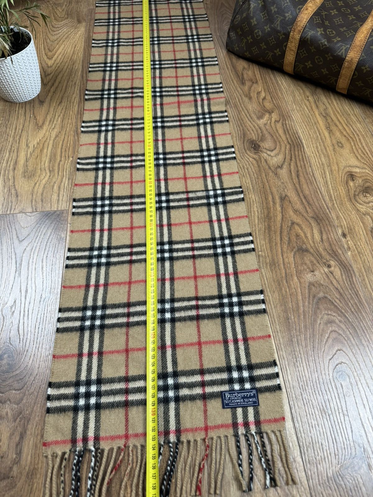 Burberry Vintage cashmere scarf Burberry’s 90s original luxury item Size ONE SIZE - 4 Thumbnail