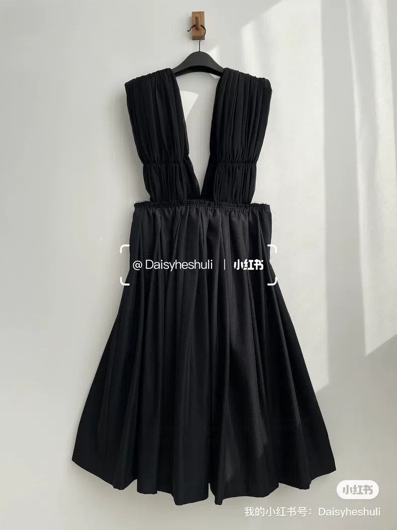 Comme des Garcons Comme Des Garcons Overalls with Pleated Skirt Size XS / US 0-2 / IT 36-38 - 1 Thumbnail