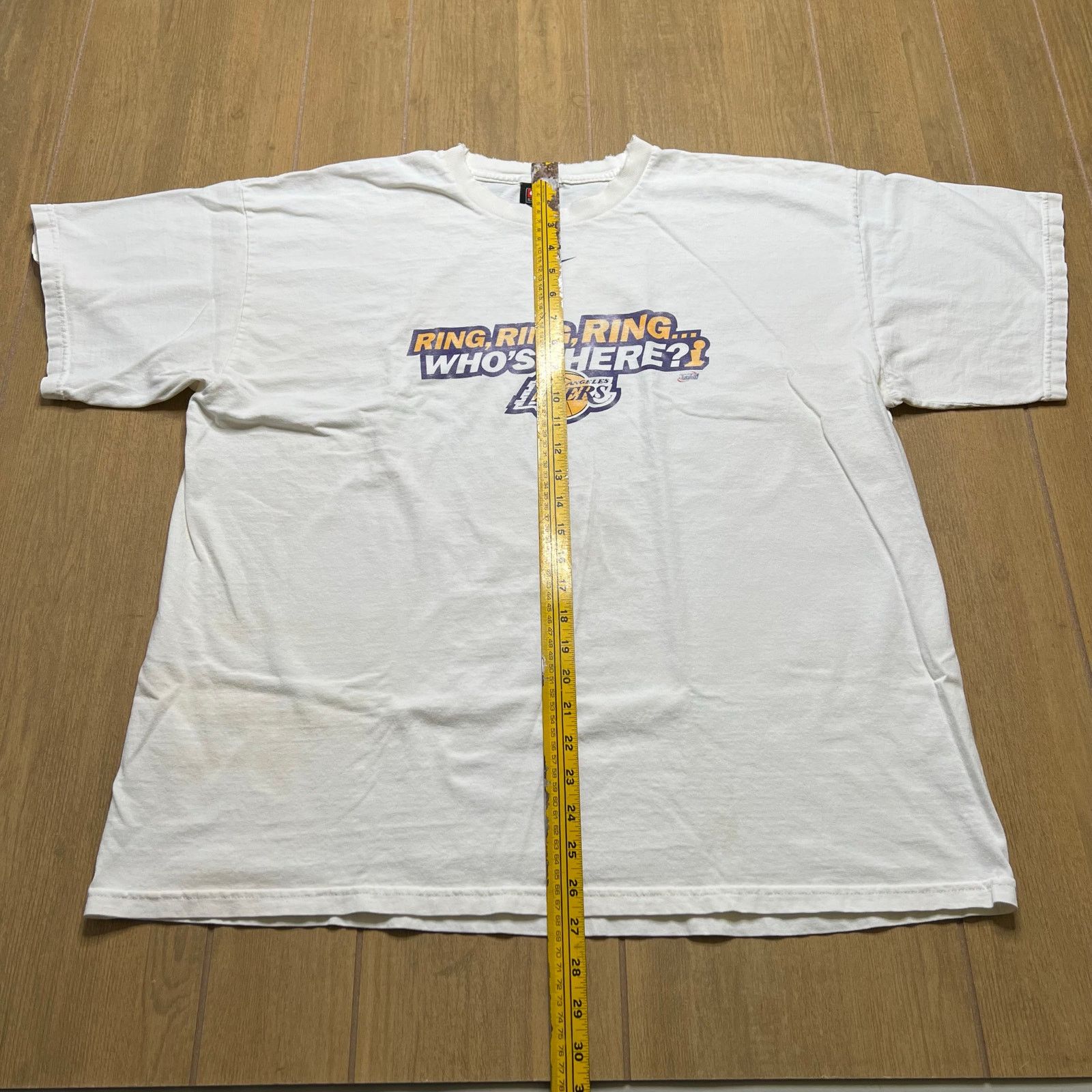 Nike Vintage Nike LA Lakers Ring Ring Ring Who’s There T Shirt XL Size US XL / EU 56 / 4 - 7 Thumbnail