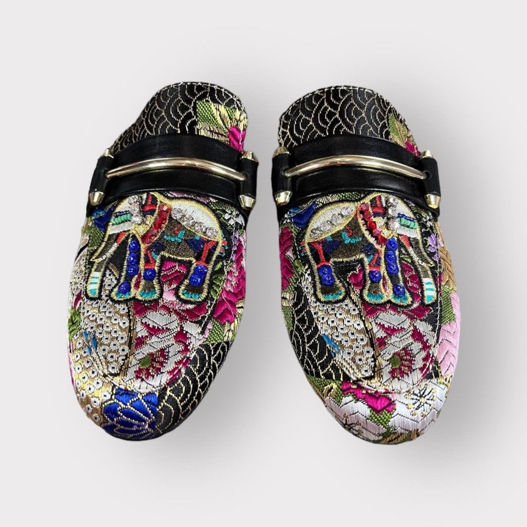 Steve Madden Steve Madden Womens 5.5 Kera Elephant Mules Embellished Flat Size US 5.5 / IT 35.5 - 3 Thumbnail