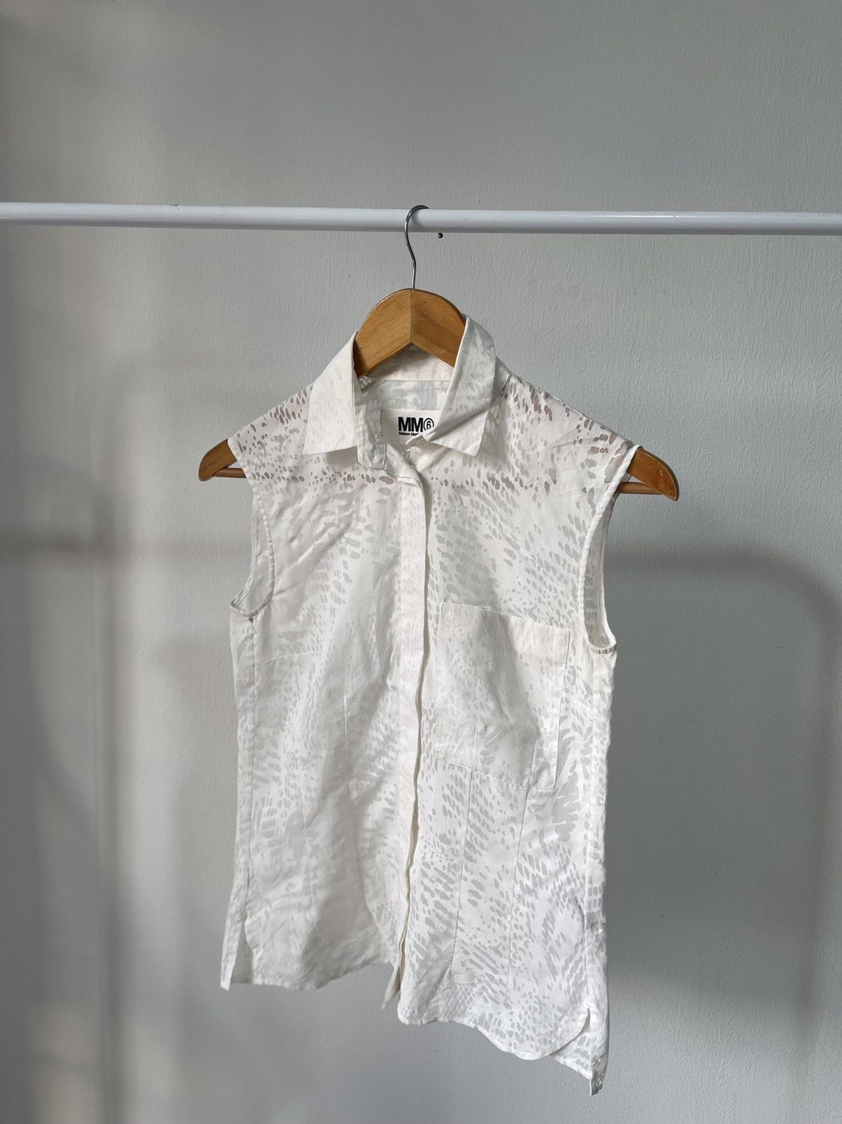 Maison Margiela Maison Margiela Sleeveless Mesh Shirt Size US XS / EU 42 / 0 - 1 Thumbnail