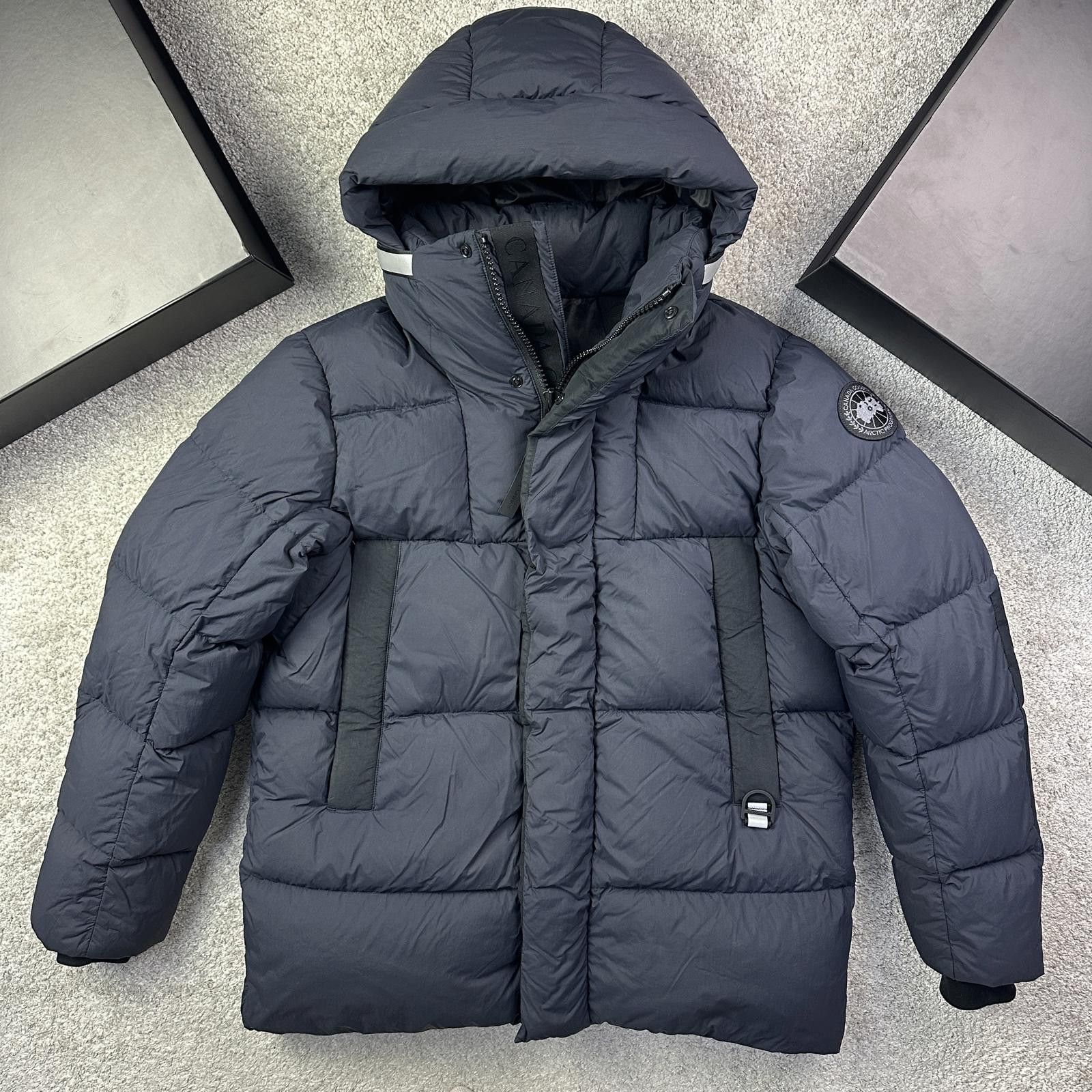 Canada Goose Canada Goose Osborne Size L Size US L / EU 52-54 / 3 - 1 Thumbnail