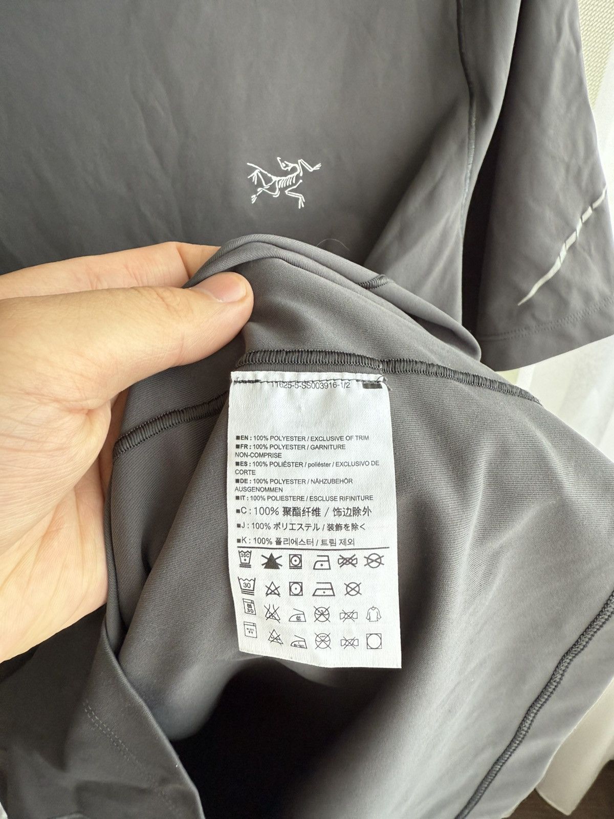 Arc'teryx Arcteryx grey t-shirt M sz Size US M / EU 48-50 / 2 - 5 Thumbnail