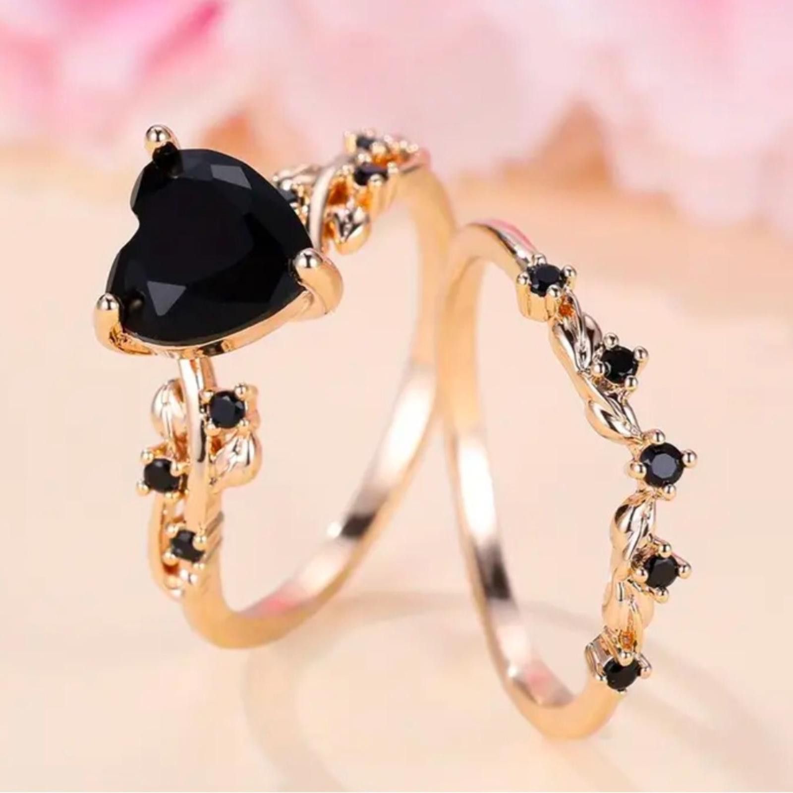 Designer Black Gemstone Floral Vine Pattern Ring Gold Finish SZ 7 Size ONE SIZE - 2 Thumbnail