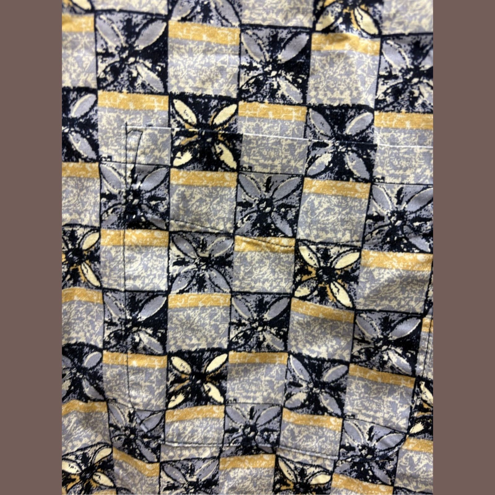 Vintage VTG Crossings Blue Geometric Short Sleeve Button-Up Shirt Size US M / EU 48-50 / 2 - 3 Thumbnail