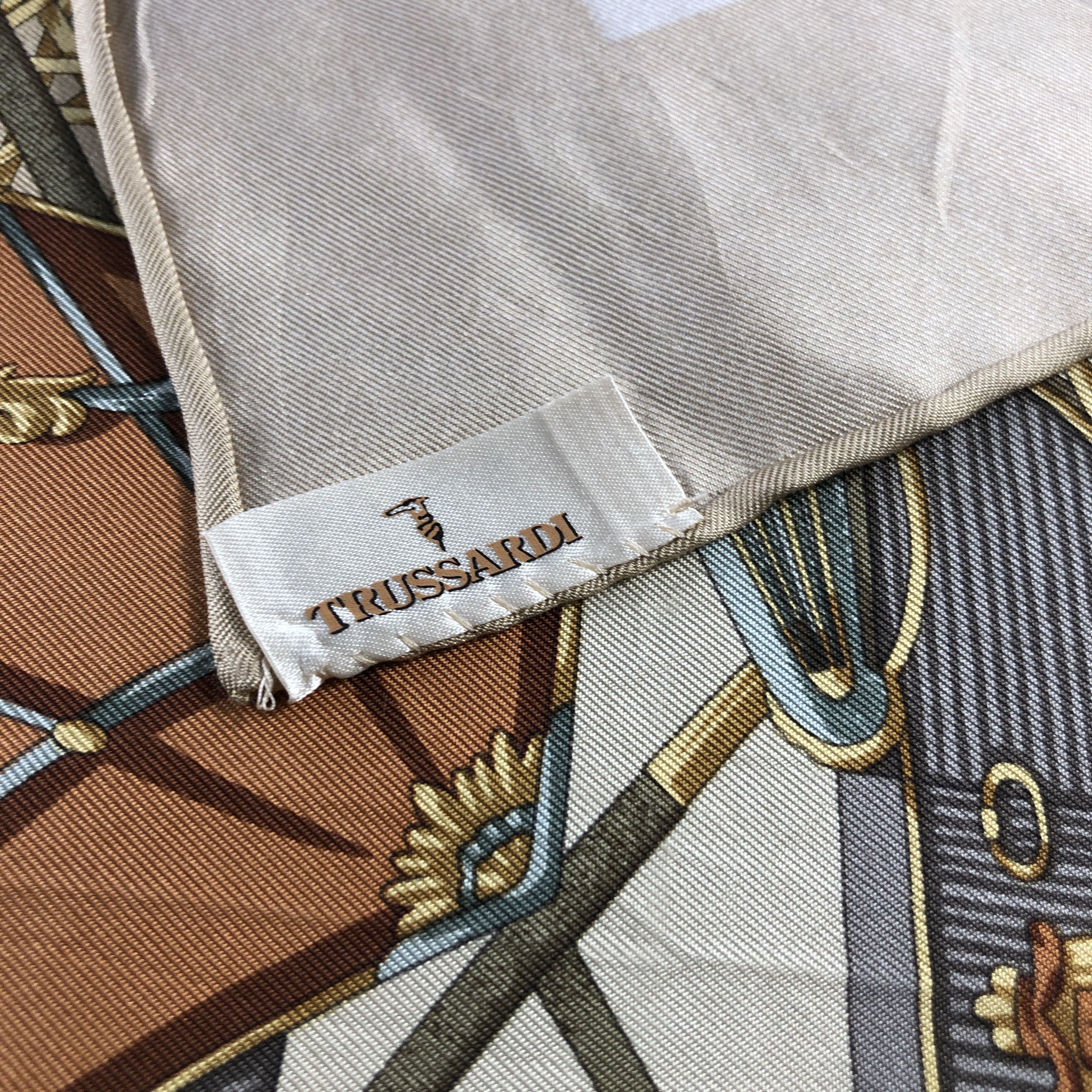 Trussardi Vintage Trussardi Luxury Design Silk Scarf M1198 Size ONE SIZE - 8 Thumbnail