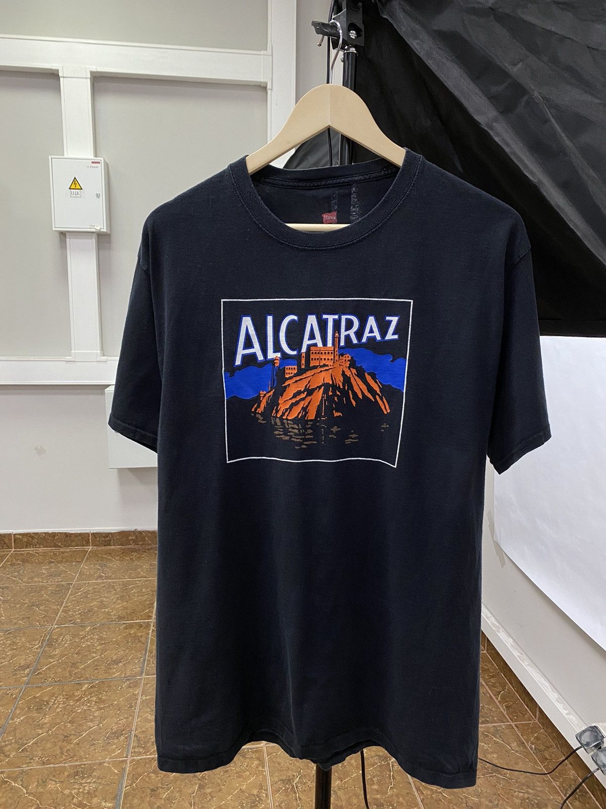 Hanes Vintage 90s Alcatraz Golden Gate National Parks t-shirt rare Size US M / EU 48-50 / 2 - 1 Thumbnail