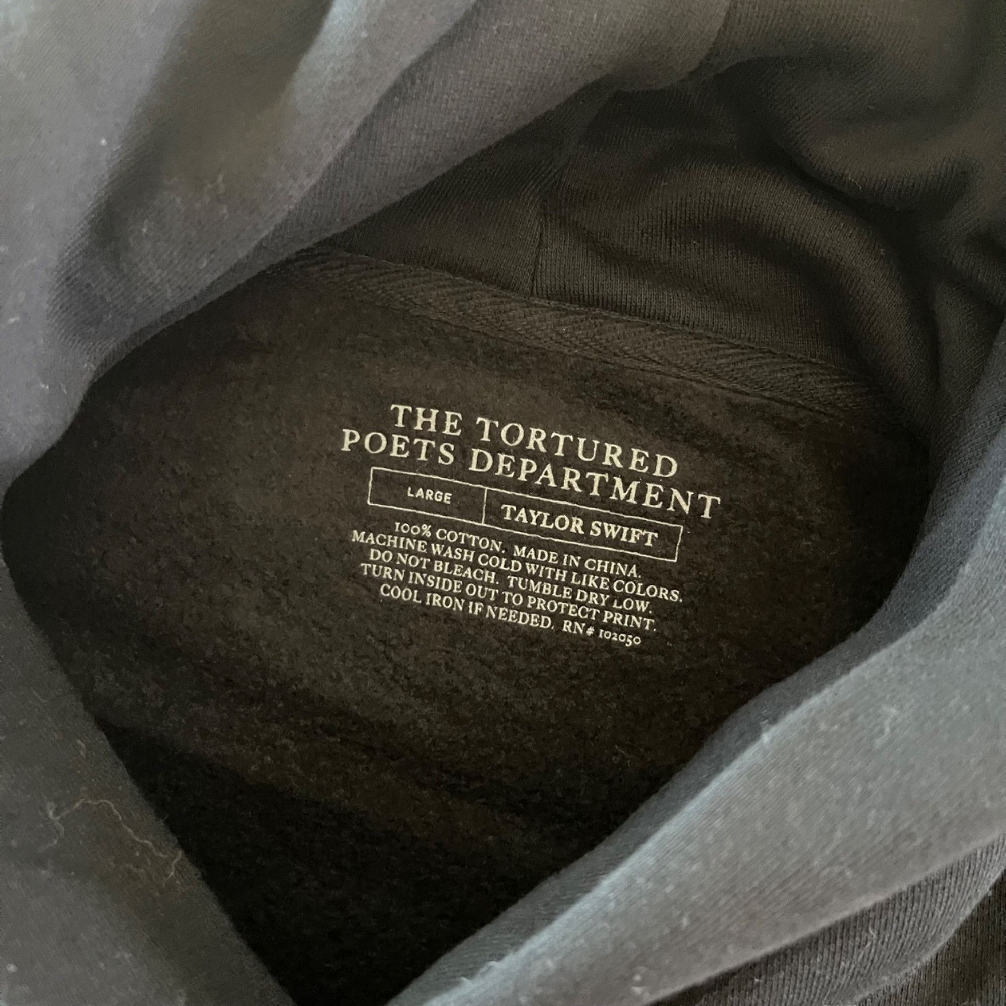 Band Tees NEW TAYLOR SWIFT The Tortured Poets Department Black Hoodie Size L / US 10 / IT 46 - 4 Thumbnail