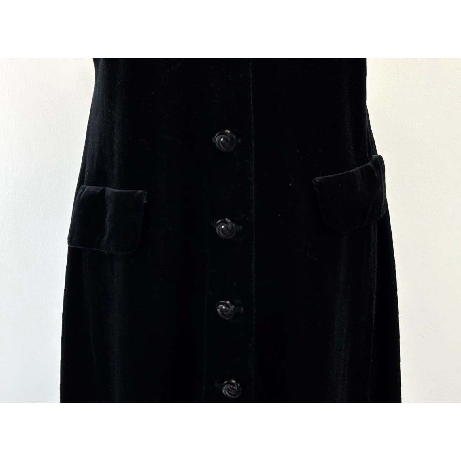Velvet VINTAGE Dani Michaels Stretch Velvet Velour Maxi Dress Large Black Button Front Goth Dress Size L / US 10 / IT 46 - 6 Thumbnail