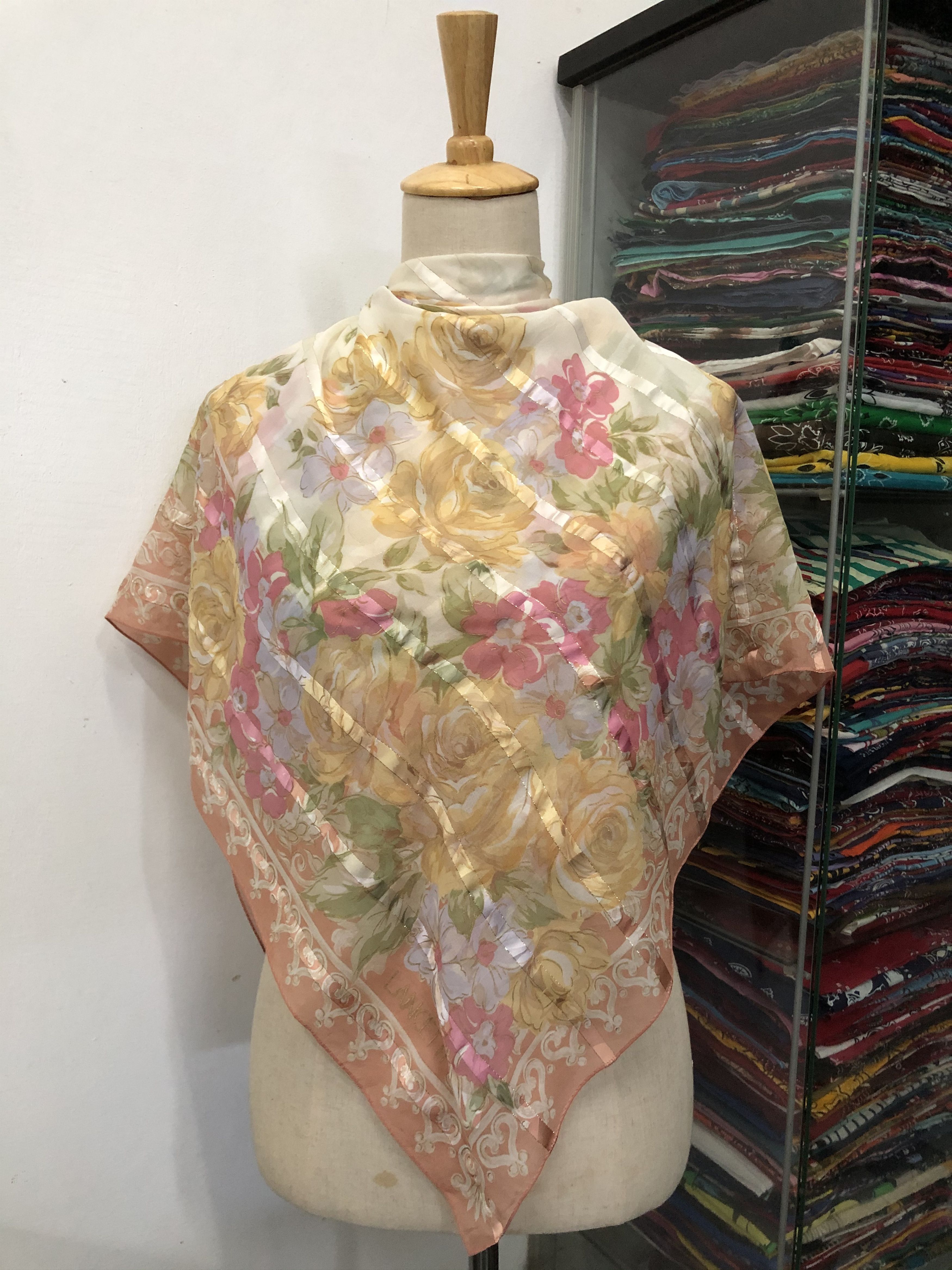 Lui di Lancetti × Vintage Vintage Lancetti Silk Scarf Size ONE SIZE - 1 Thumbnail