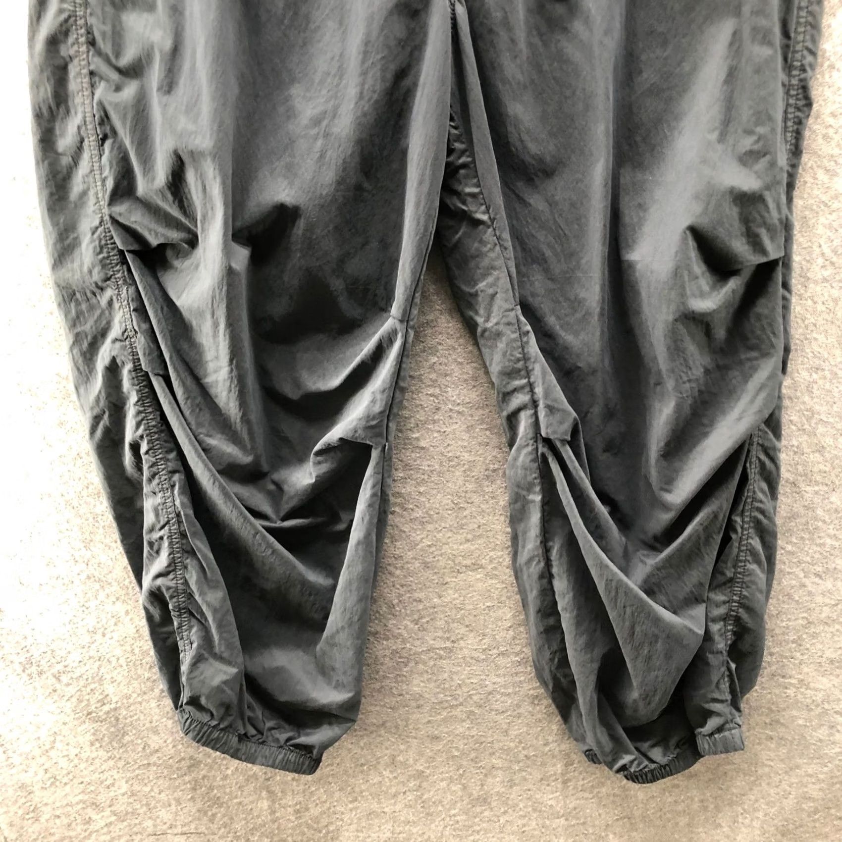H&M H&M Divided Parachute Cargo Jogger Pants Mens L Black Pull On Nylon Blend Size US 33 - 4 Thumbnail