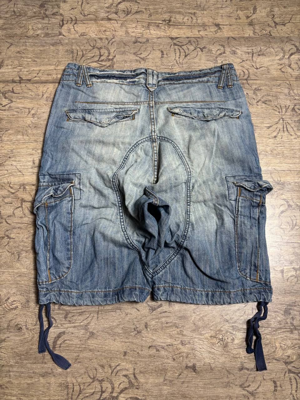 Japanese Brand VTG Balenci! IfSixWasNine type! CARGO Distressed Fade Shorts Size US 34 / EU 50 - 9 Thumbnail
