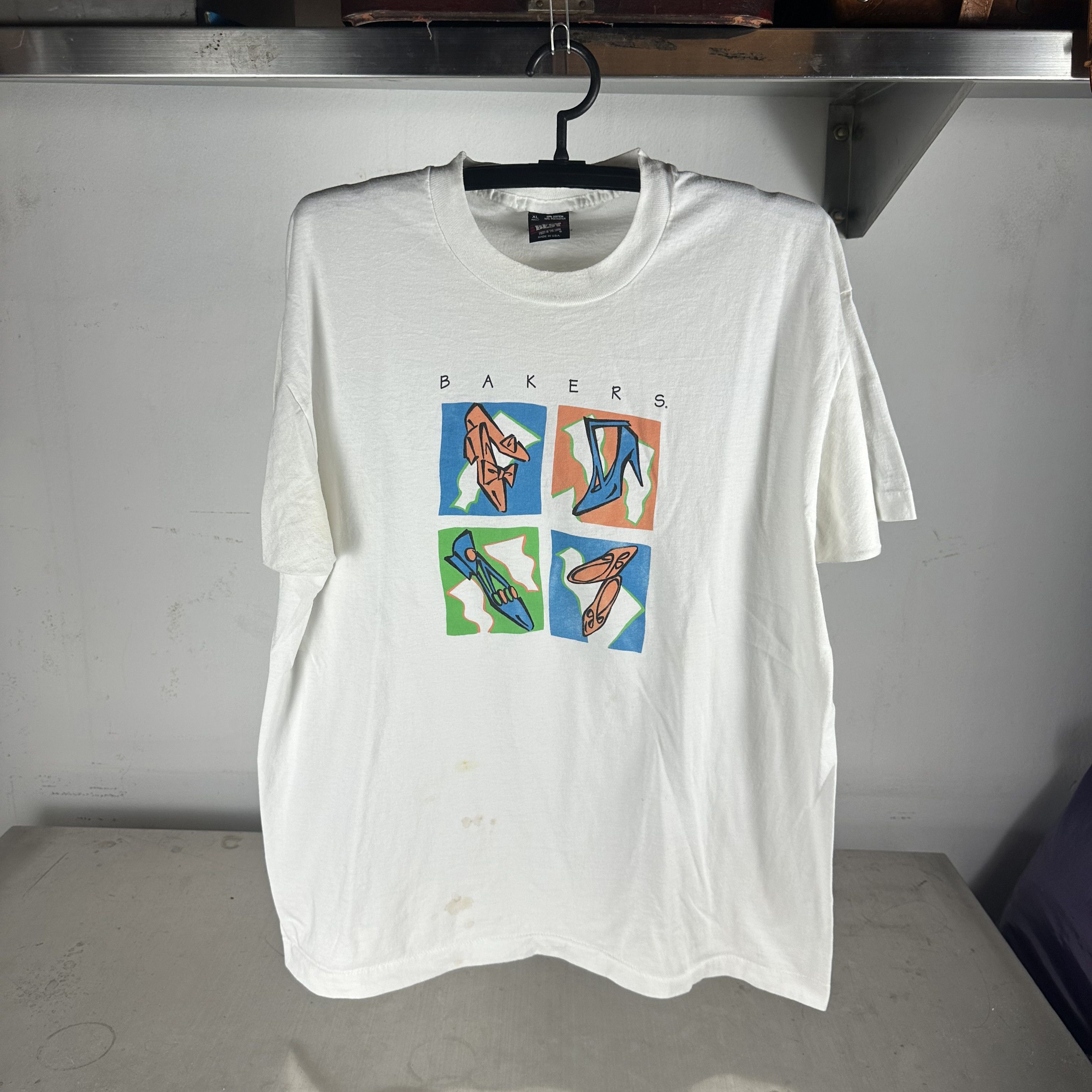 Vintage Vintage 80s Bakers Shoes Artwork Shopping Artwork T-shirt Size US XXL / EU 58 / 5 - 1 Thumbnail