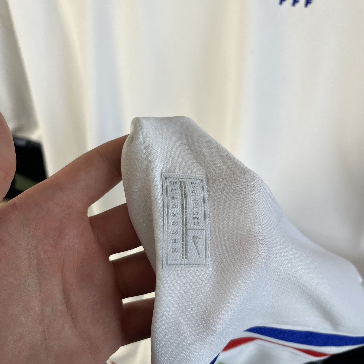 Nike 2020/21 NIKE FRANCE AWAY KIT SOCCER FOOTBALL JERSEY SHIRT Size US L / EU 52-54 / 3 - 4 Thumbnail