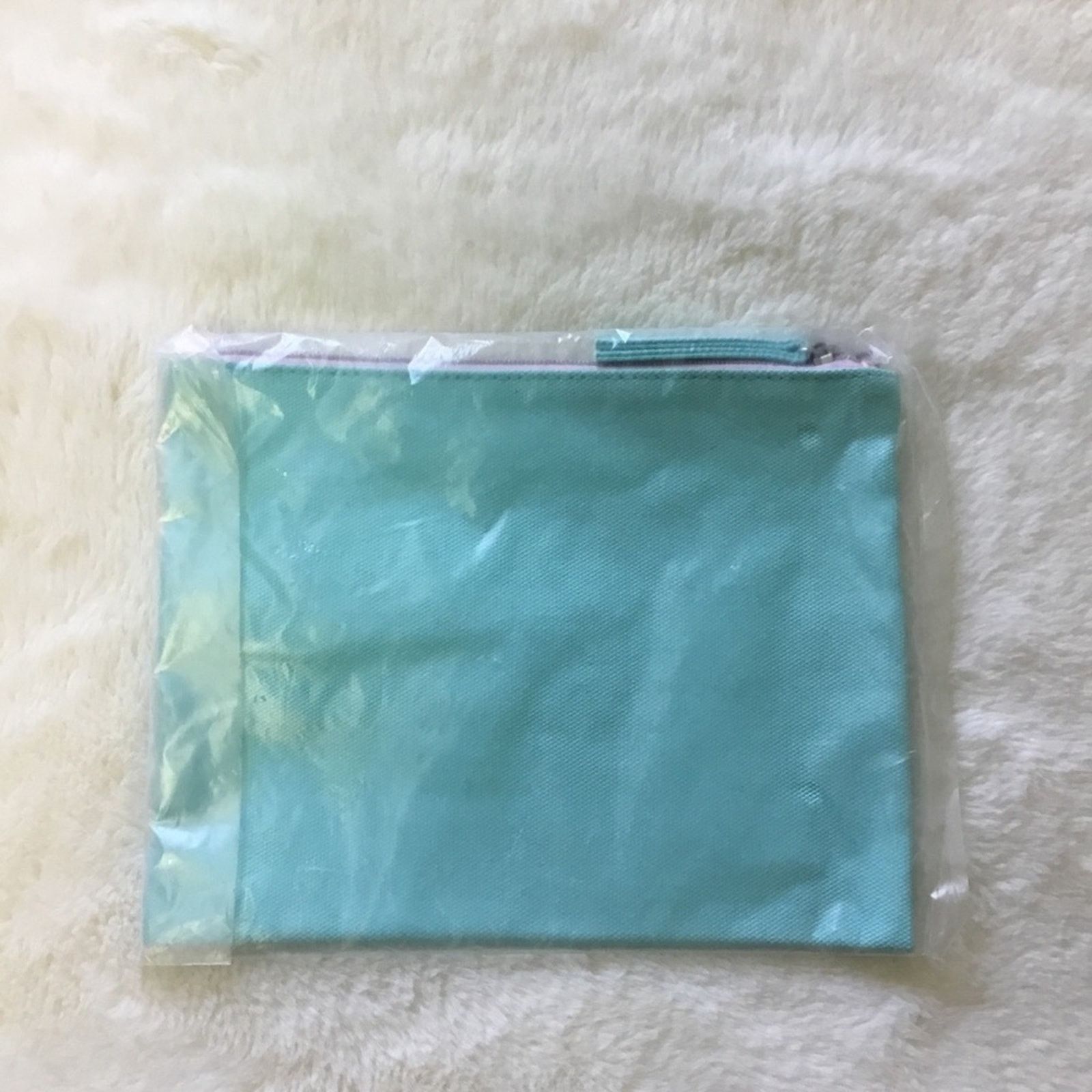 Other Makeup Forever Teal Makeup Bag Size ONE SIZE - 3 Thumbnail