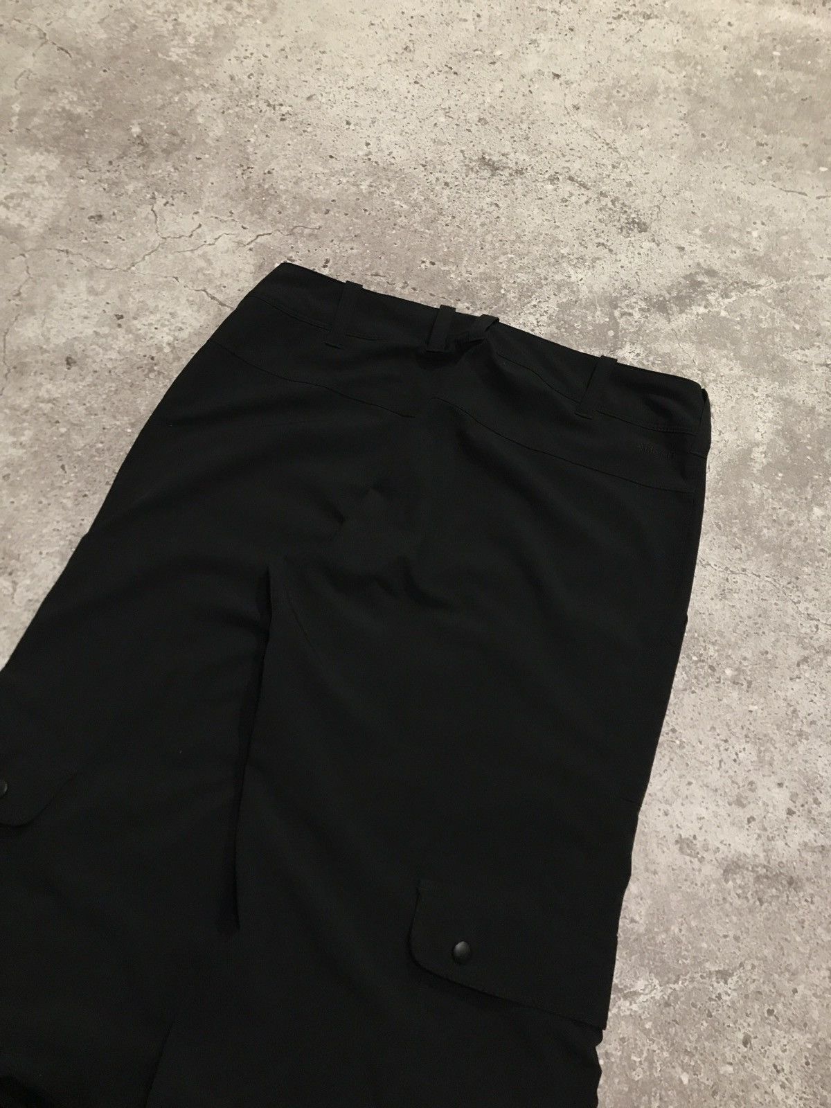 Nike × Vintage Vintage Nike Cargo Track Pants FitDry Embroiled Swoosh Black Size 28" / US 6 / IT 42 - 6 Thumbnail
