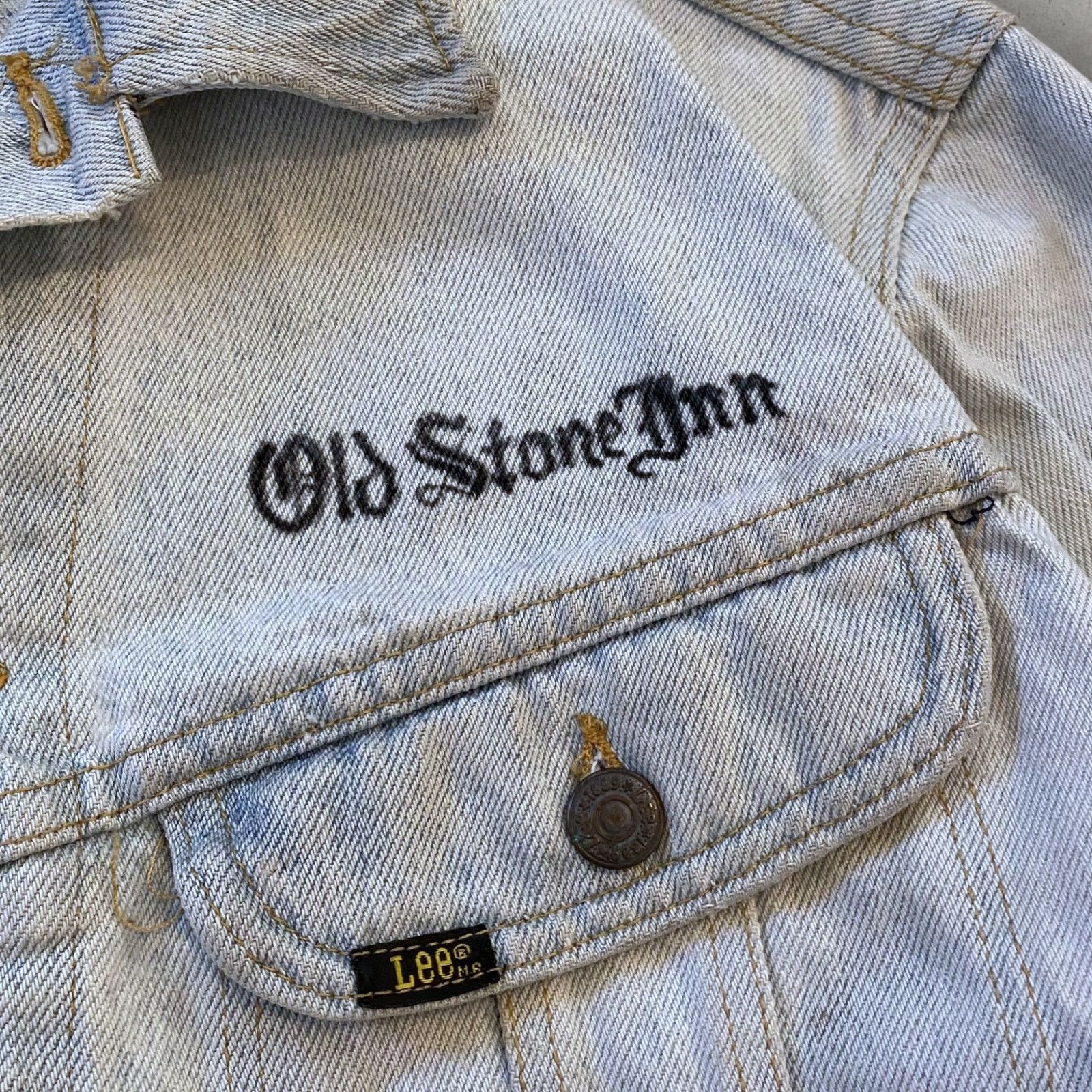 Lee × Vintage Vintage 90s Custom Biker Bar Denim Jacket Old Stone Inn Size US M / EU 48-50 / 2 - 7 Thumbnail