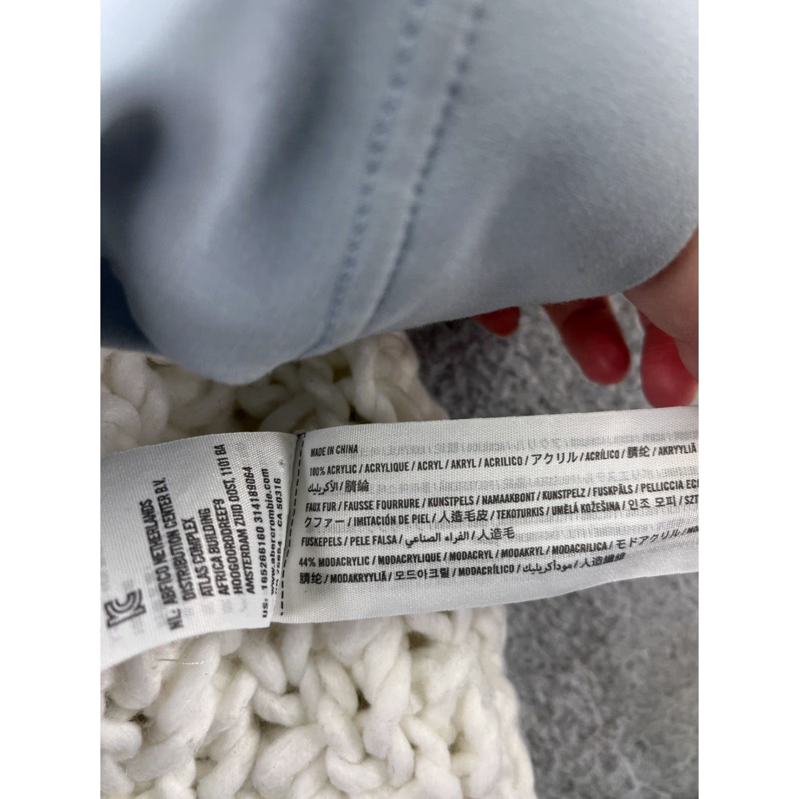 Abercrombie & Fitch Abercrombie & Fitch Beanie Toque Womens OS White Knit Acrylic Est 1892 NY Pom Beanie Womens One Size White Knit Acrylic Faux Fur Ski Theme Size ONE SIZE - 8 Thumbnail