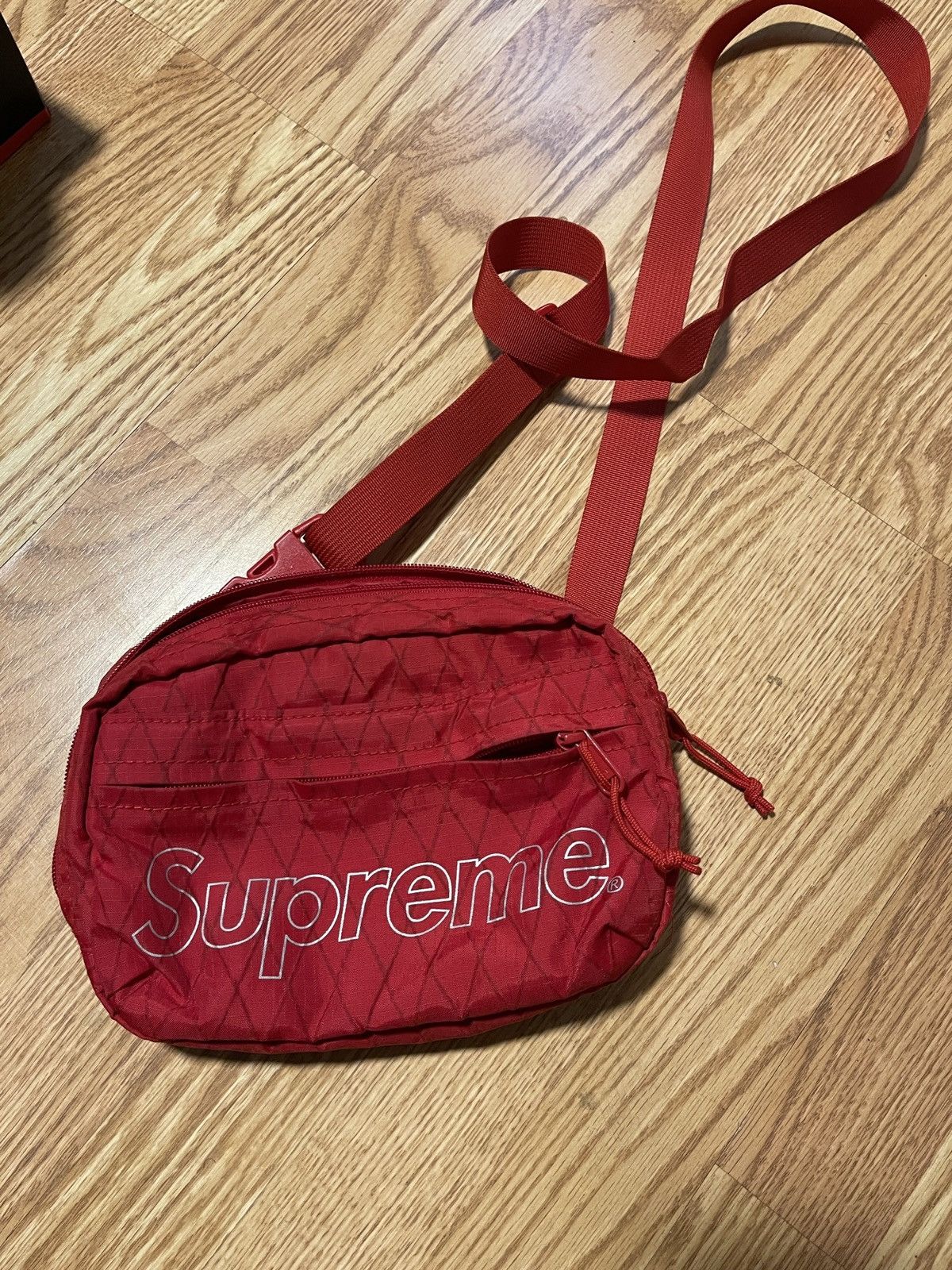 Red supreme shoulder sales bag fw18