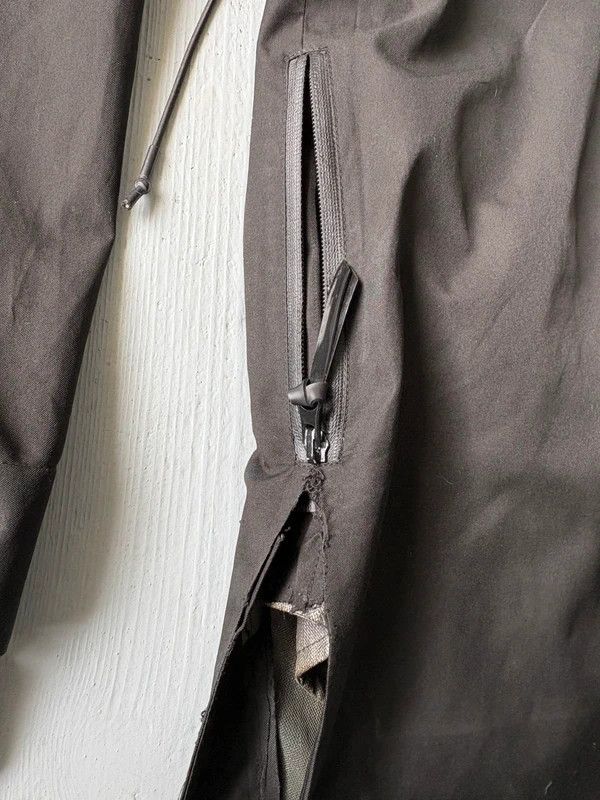 11 By Boris Bidjan Saberi 11 by Boris Bidjan Saberi Raincoat Size US L / EU 52-54 / 3 - 8 Thumbnail