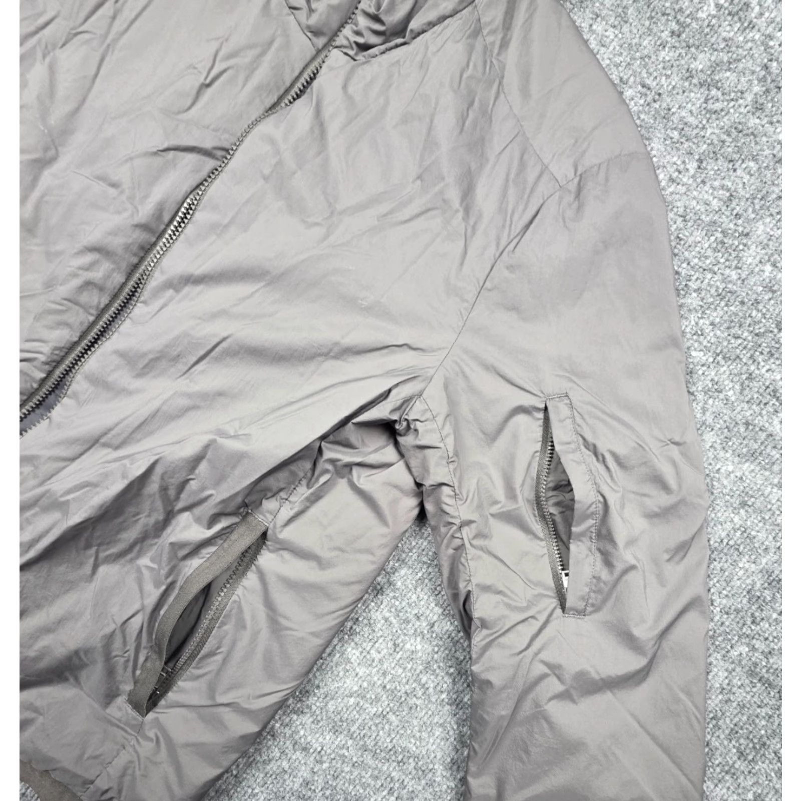 Theory Theory Bomber Jacket Men M Gray Full Zip Nylon Lightweight Lined Marks Size M / US 6-8 / IT 42-44 - 4 Thumbnail
