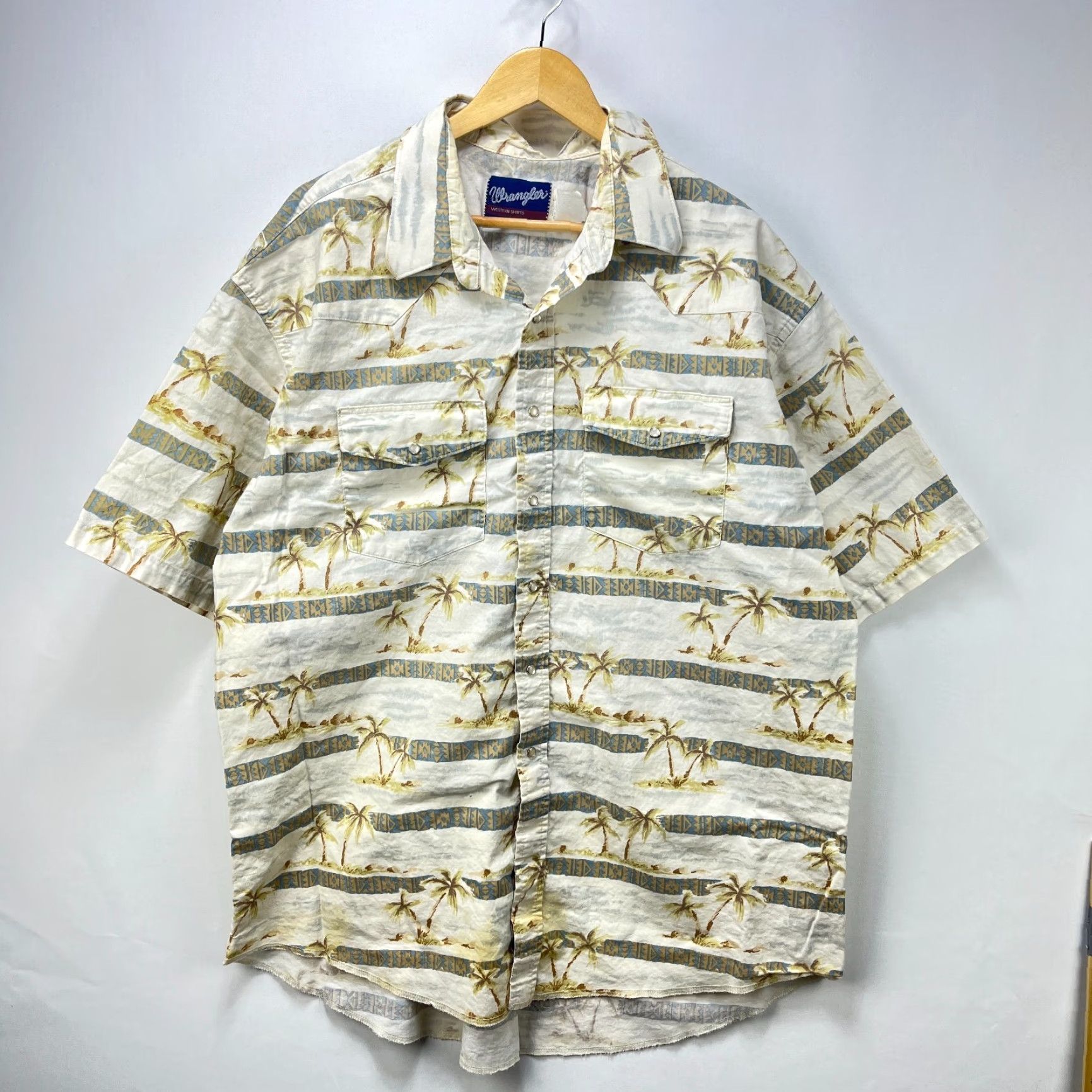 Wrangler VINTAGE Wrangler Western Shirt 3XL Short Sleeve Button-Up Mens 90s White Size US XXL / EU 58 / 5 - 2 Thumbnail