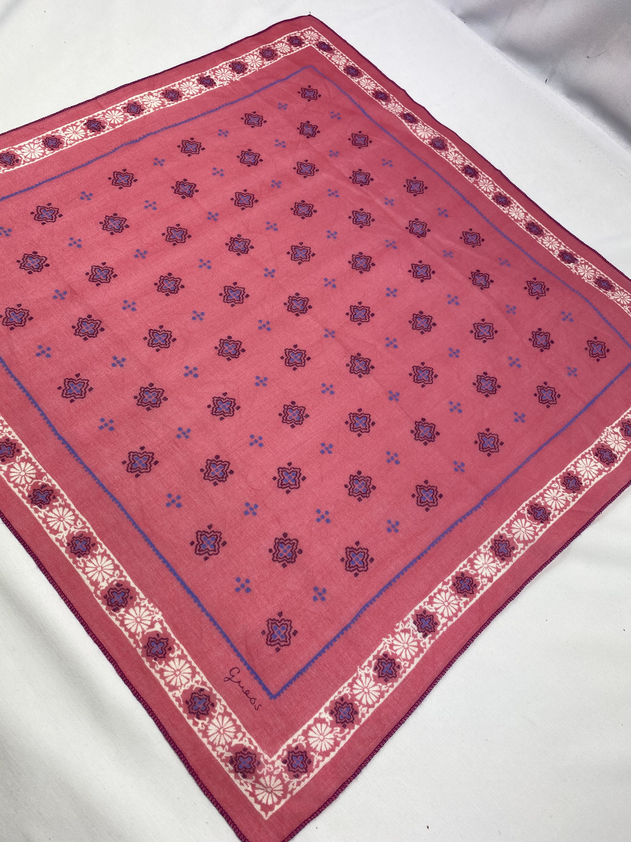 Guess × Vintage Guess Handkerchief / Bandana / Neckerchief Size ONE SIZE - 4 Thumbnail