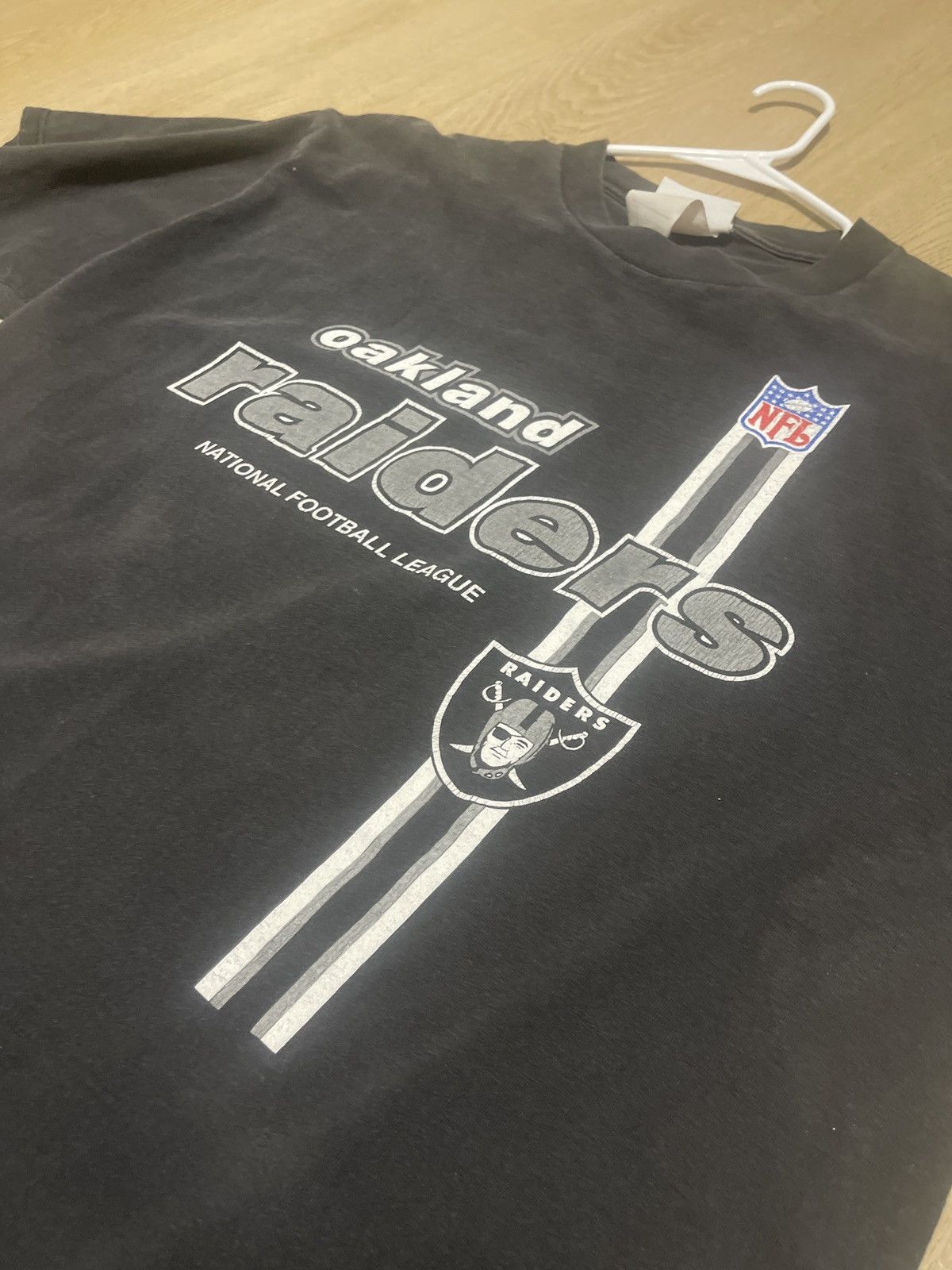 Logo Athletic 90s Oakland Raiders T Shirt Size US L / EU 52-54 / 3 - 2 Thumbnail