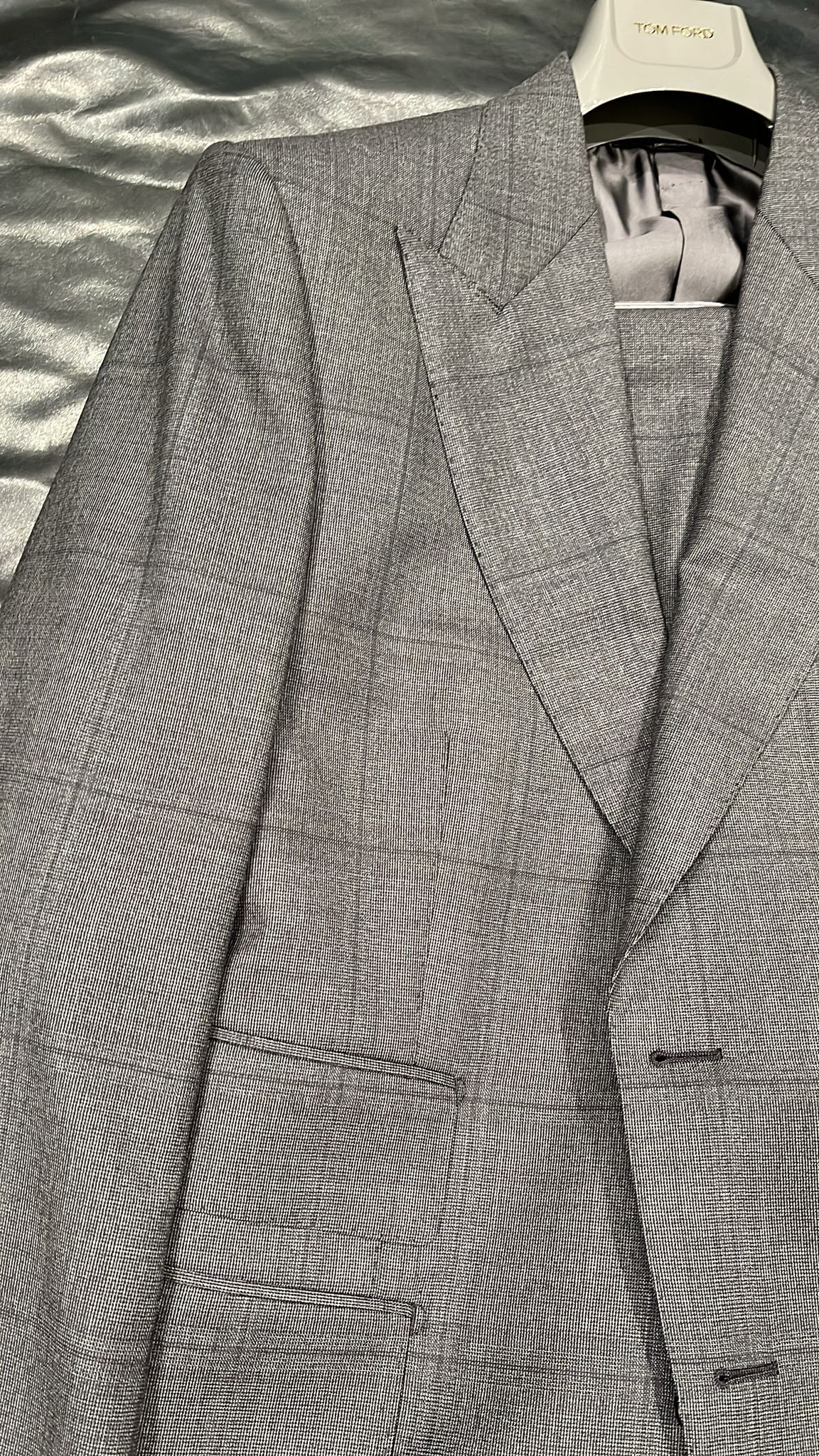 Tom Ford o1loc1c0126 2LWP01 Suit in Grey Size US M / EU 48-50 / 2 - 2 Thumbnail