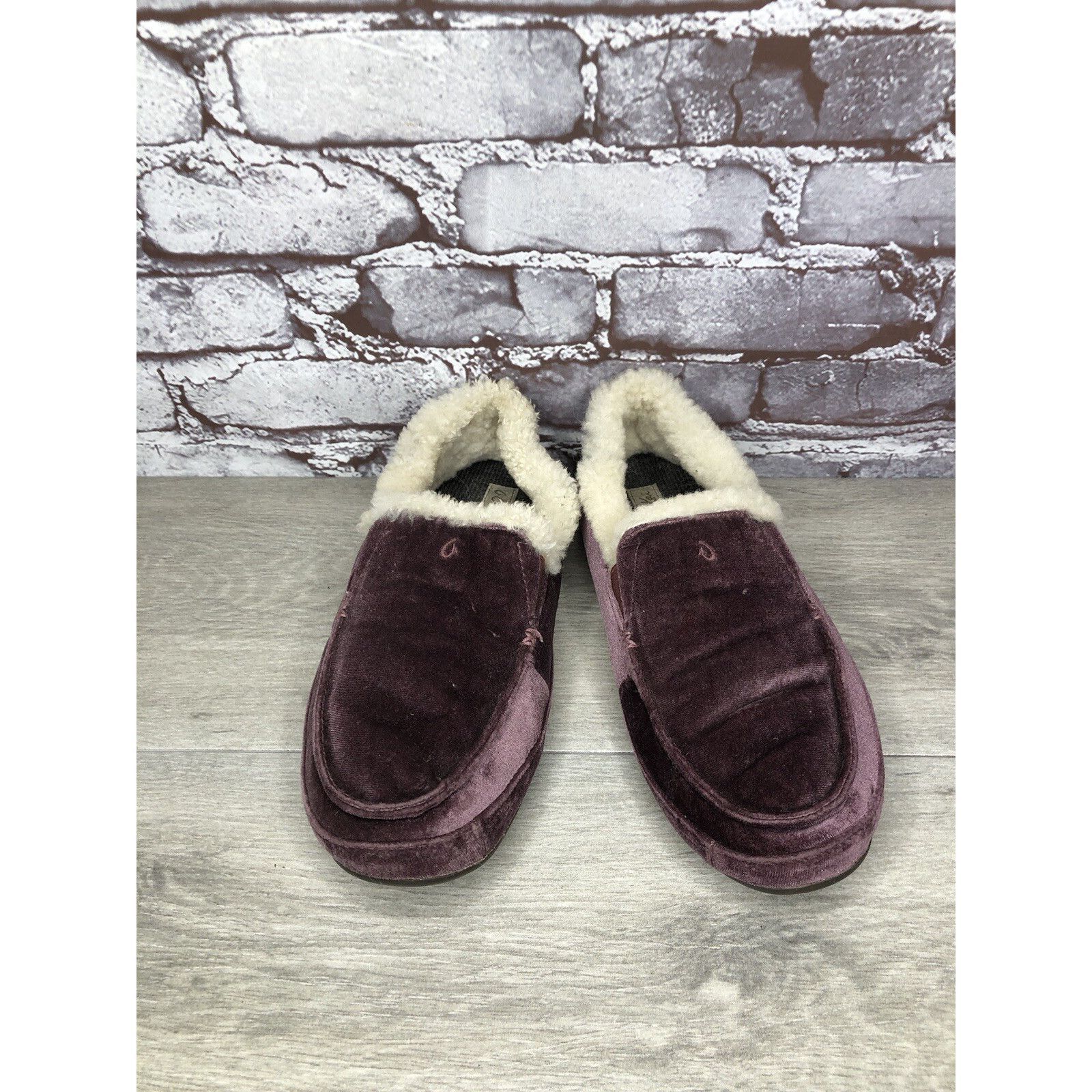 Olukai OluKai Ku'una Lanui Red Ginger Velvet Sheep Fur Slippers Wom Size US 10 / IT 40 - 15 Thumbnail