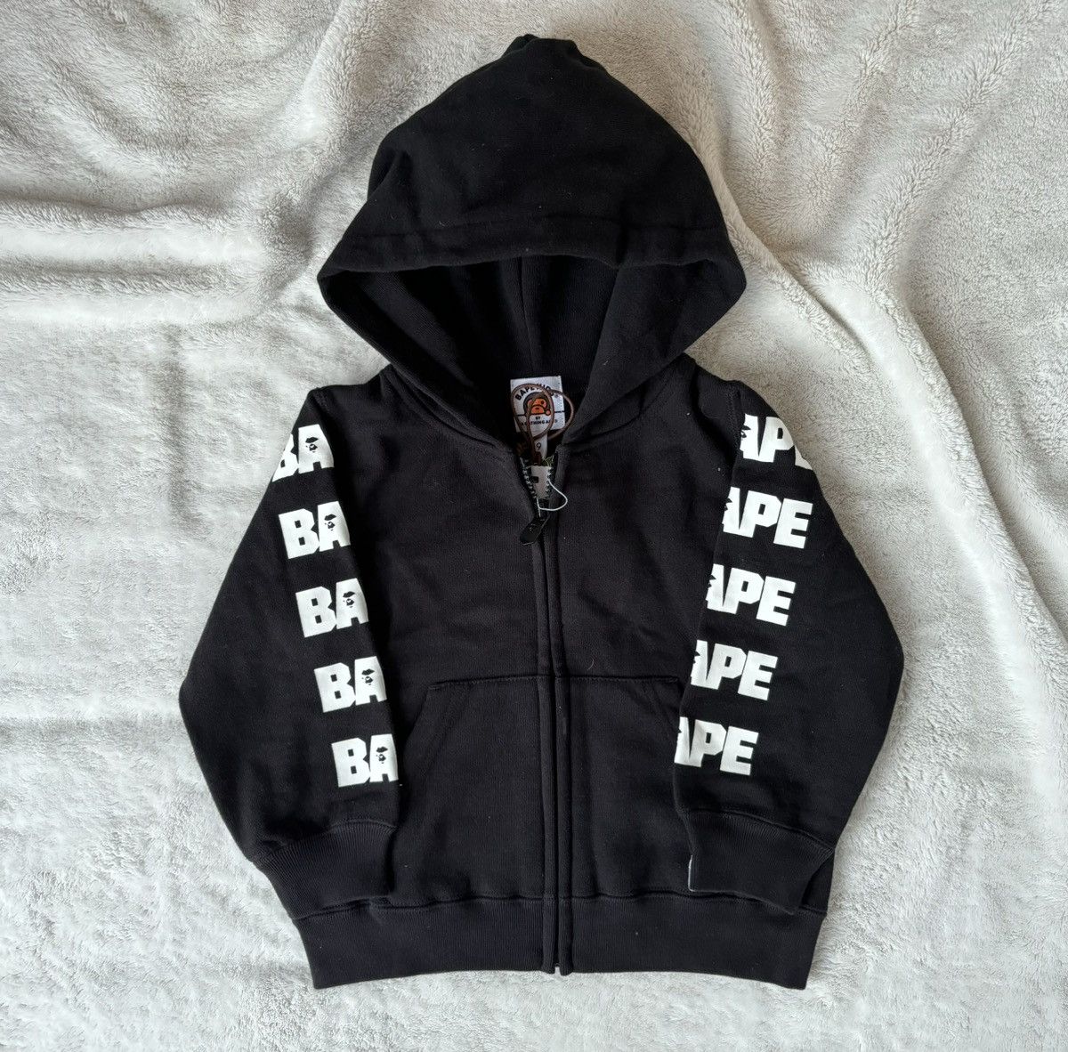 Bape Bape 1-2 Year Old Kid Black Sleeve Logo Hoodie Size US XXS / EU 40 - 1 Thumbnail