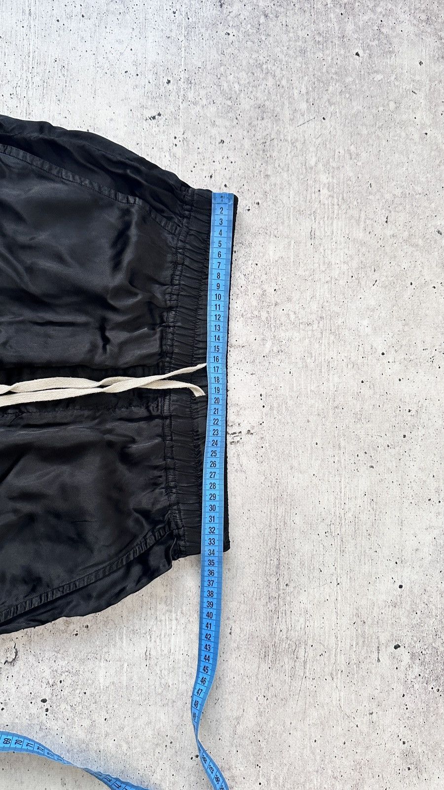 Rick Owens Rick Owens Cropped Drawstring Pants Black Cupro IT 46 US 36 Size US 36 / EU 52 - 17 Thumbnail
