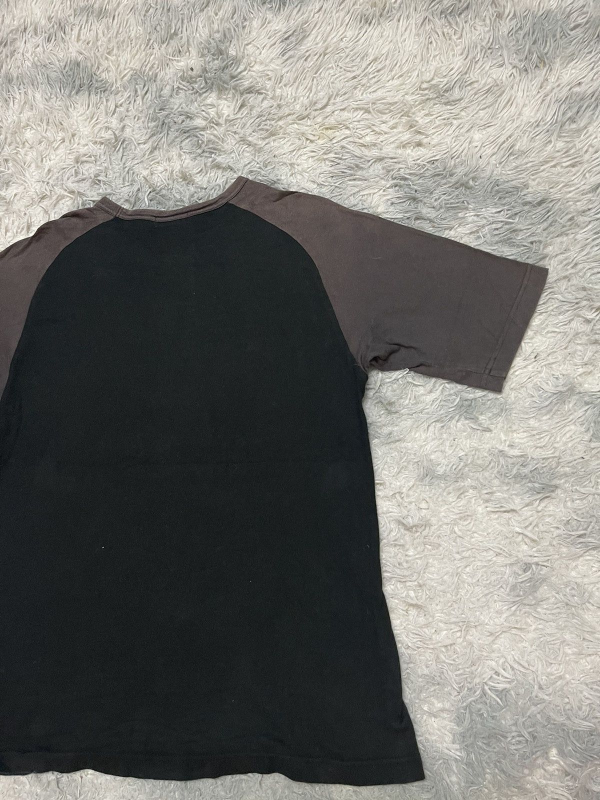 Burberry VINTAGE BURBERRY BLACK LABEL ALL YOU NEED IS LOVE T SHIRT Size US M / EU 48-50 / 2 - 15 Thumbnail