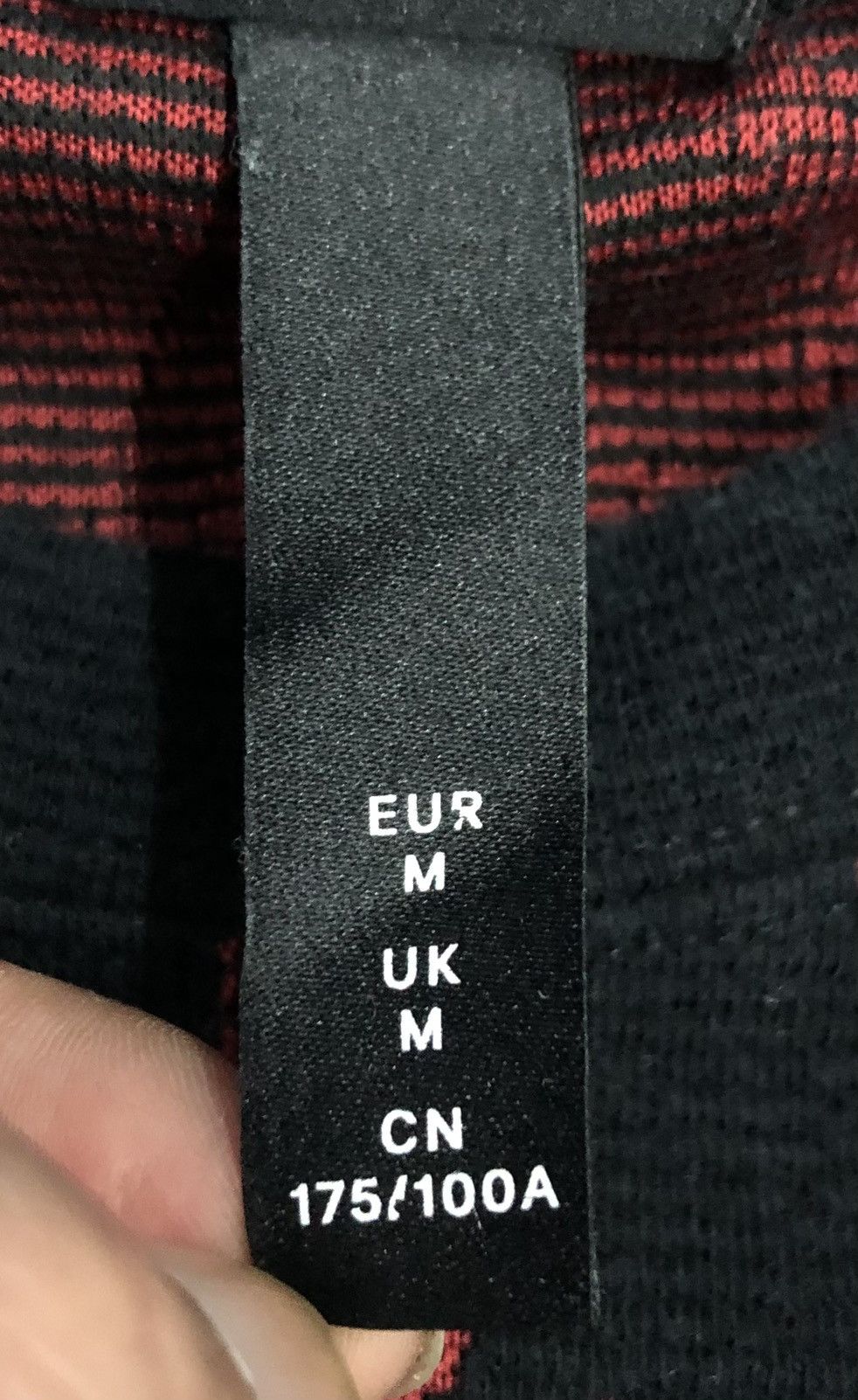 H&M H&M Black & Red Marble Print Sweatshirt Size US M / EU 48-50 / 2 - 7 Thumbnail