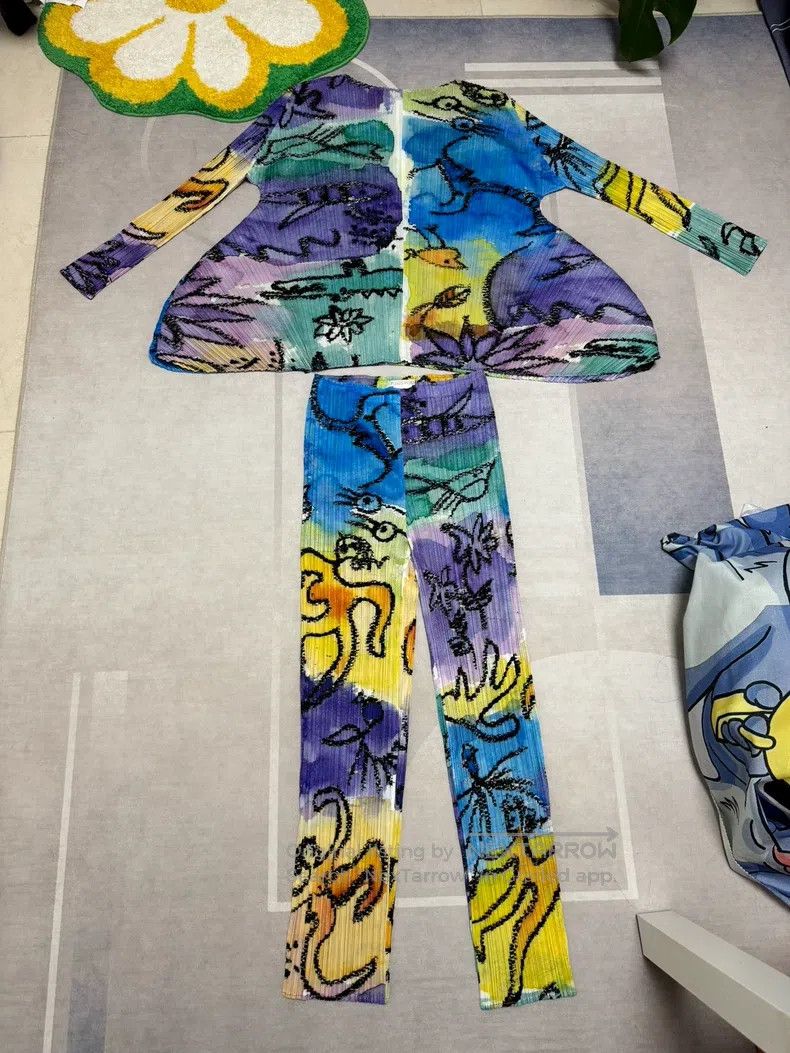 Issey Miyake Issey Miyake Graffiti Print Top Size XL / US 12-14 / IT 48-50 - 1 Thumbnail