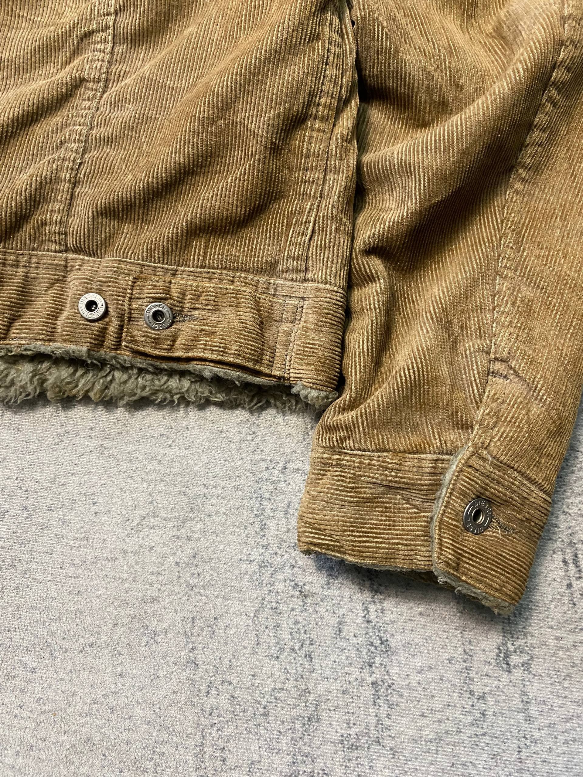 Diesel Vintage Diesel Corduroy Sherpa Lined Trucker Jacket Size US M / EU 48-50 / 2 - 5 Thumbnail