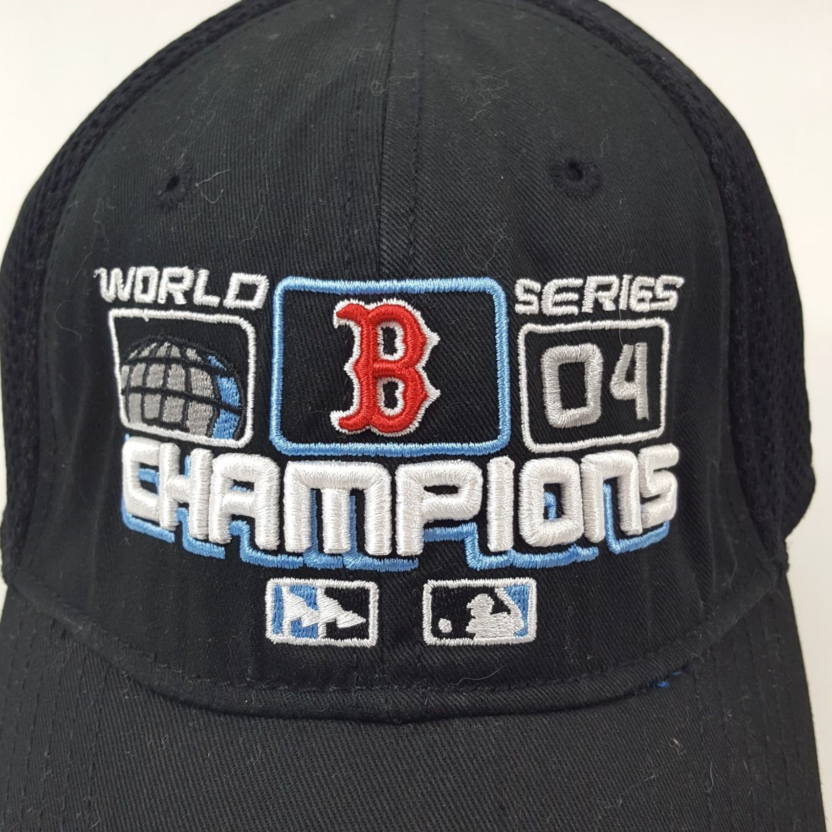 New Era VINTAGE New Era Boston Red Sox Baseball Cap Hat One Size Black Twill Adjustable 2004 World Series Retro Y2K Mens Cap Size ONE SIZE - 2 Thumbnail