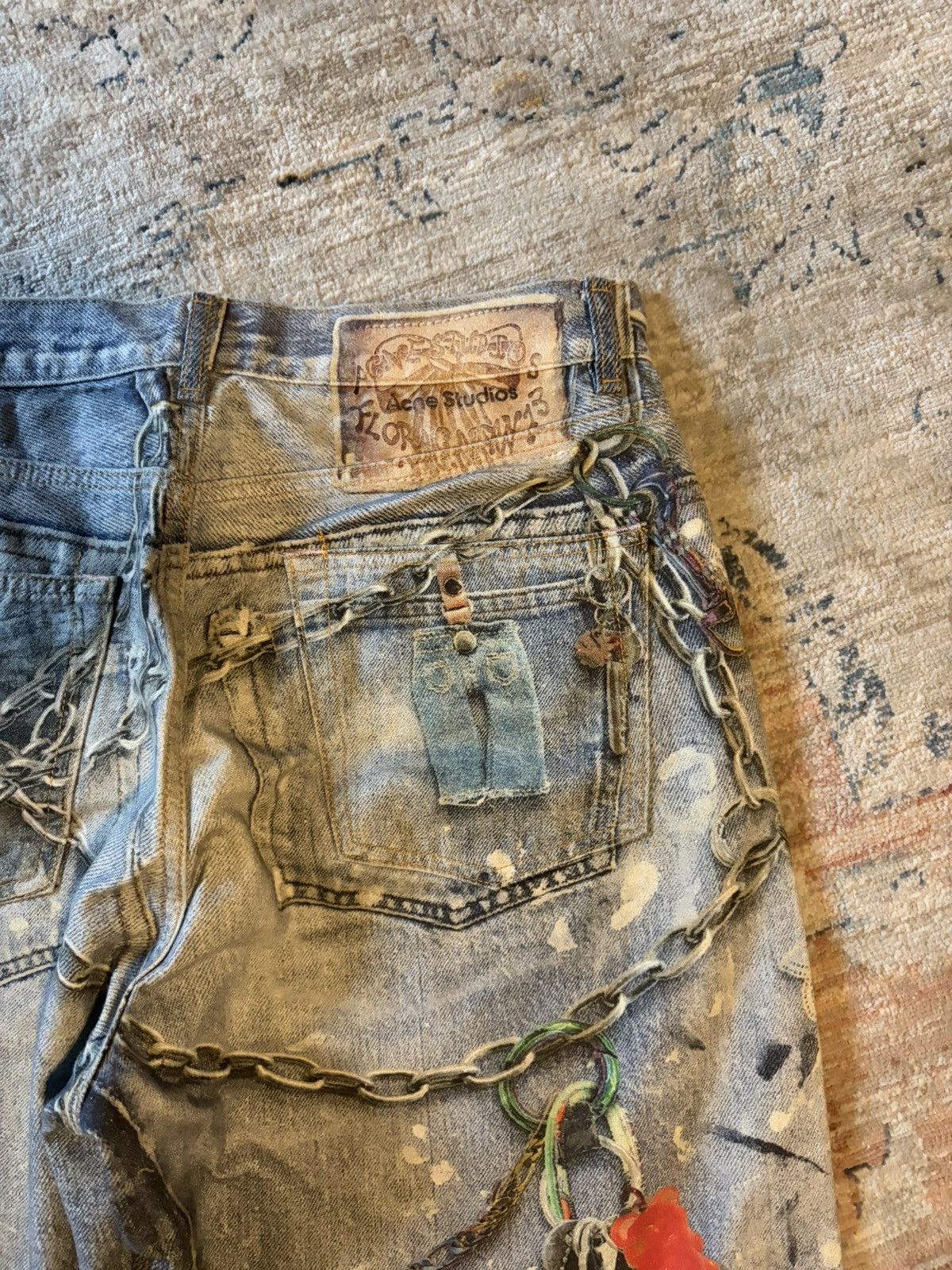 Acne Studios acne studios trompe l'oeil print keychain baggy jeans Size US 32 / EU 48 - 6 Thumbnail