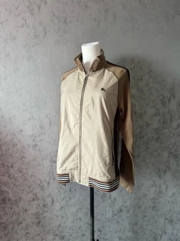 Burberry Burberry Color-Block Long Sleeve Sweatshirt Size M / US 6-8 / IT 42-44 - 1 Thumbnail