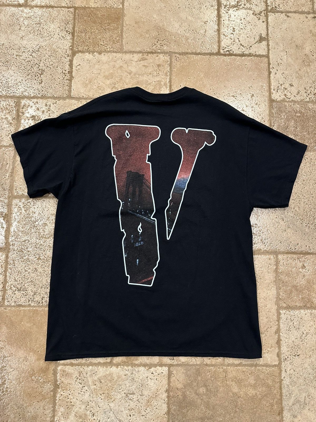 Rap Tees Vlone x Pop Smoke Wraith Logo Black T-Shirt Size US XL / EU 56 / 4 - 6 Thumbnail