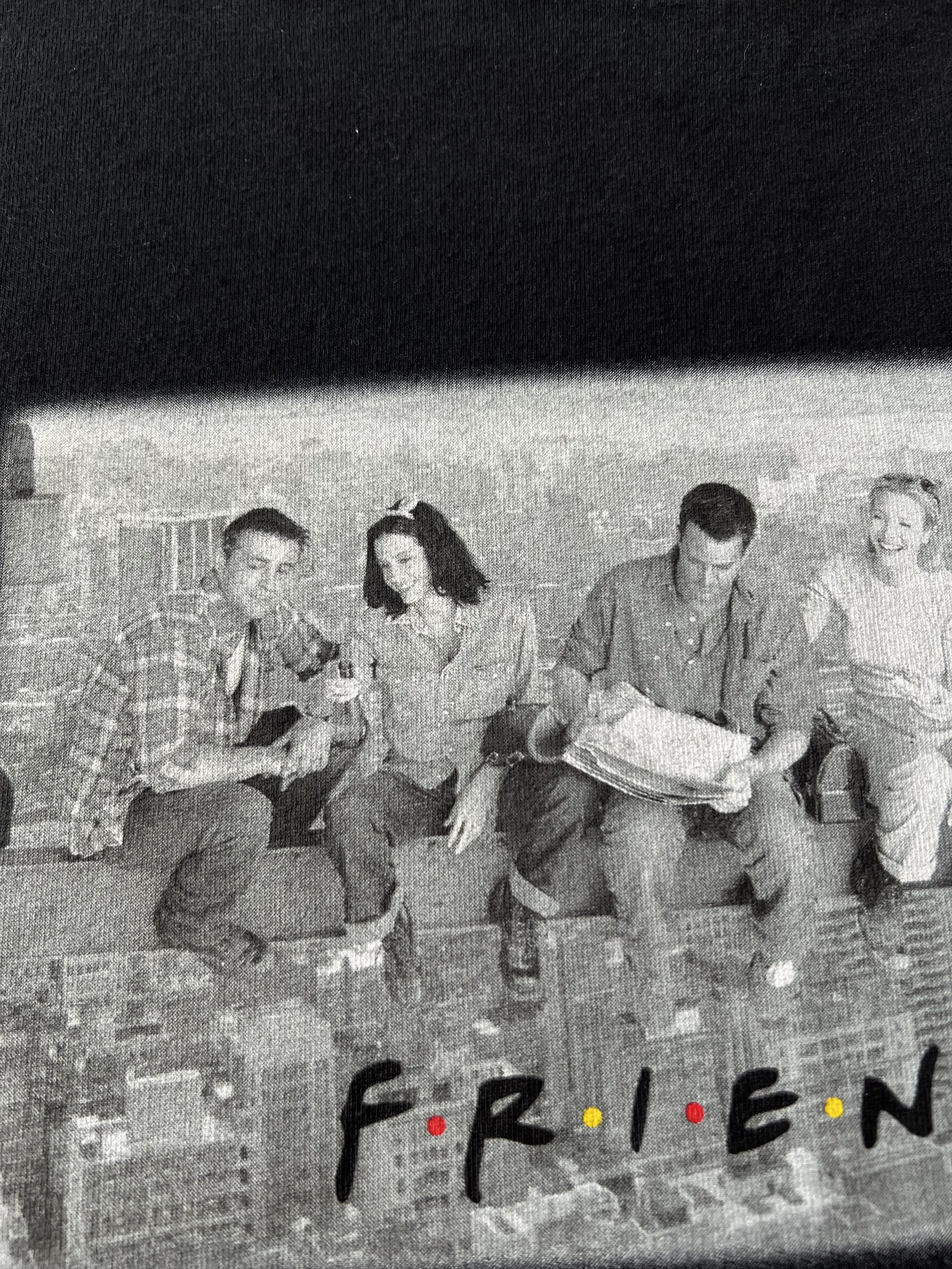 Vintage Vintage 90s Friends TV Series NBC Movie Black T-shirt Size US M / EU 48-50 / 2 - 6 Thumbnail